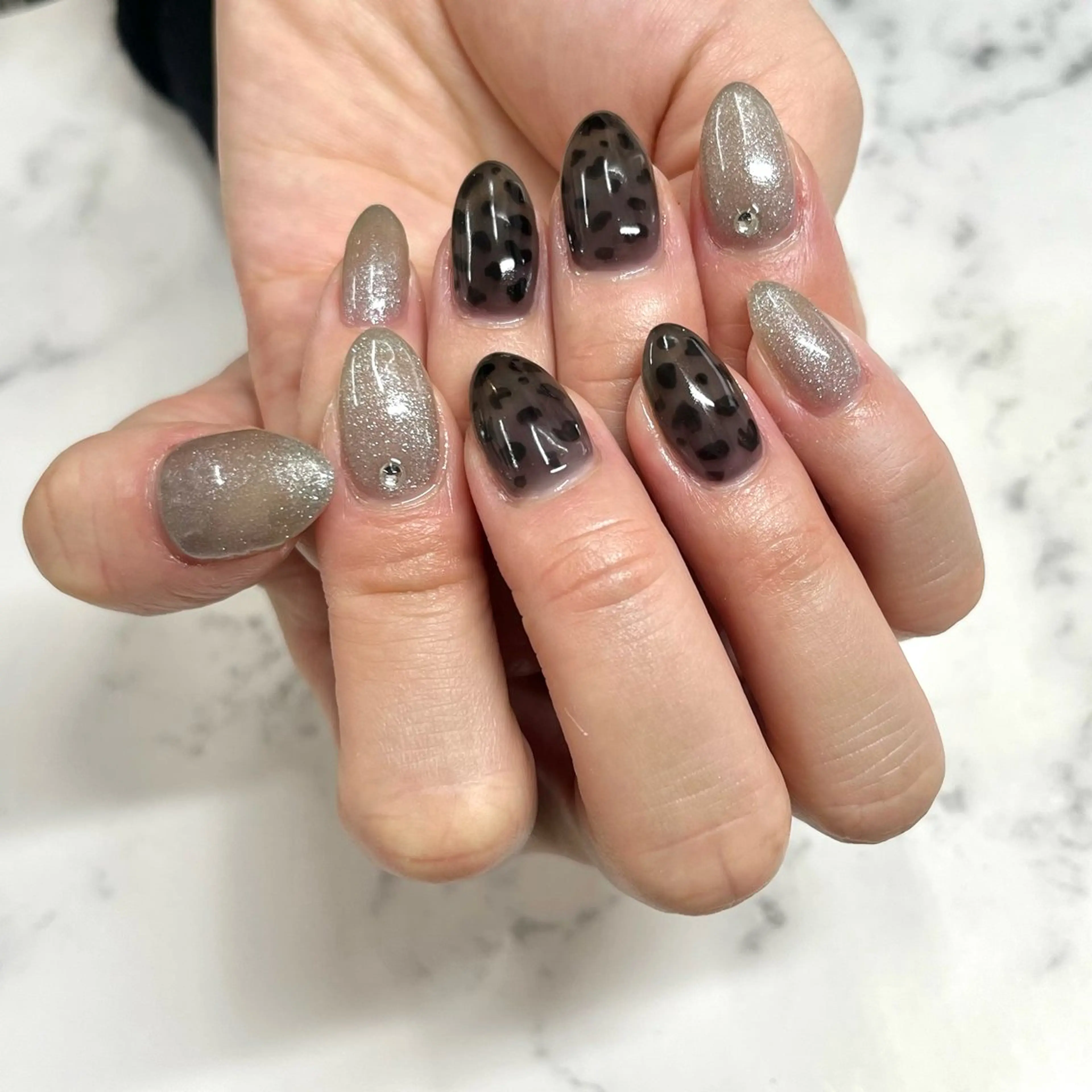 ネイル ストーンネイル ハンドネイル 🌷Gemini nami🌷のネイルデザイン