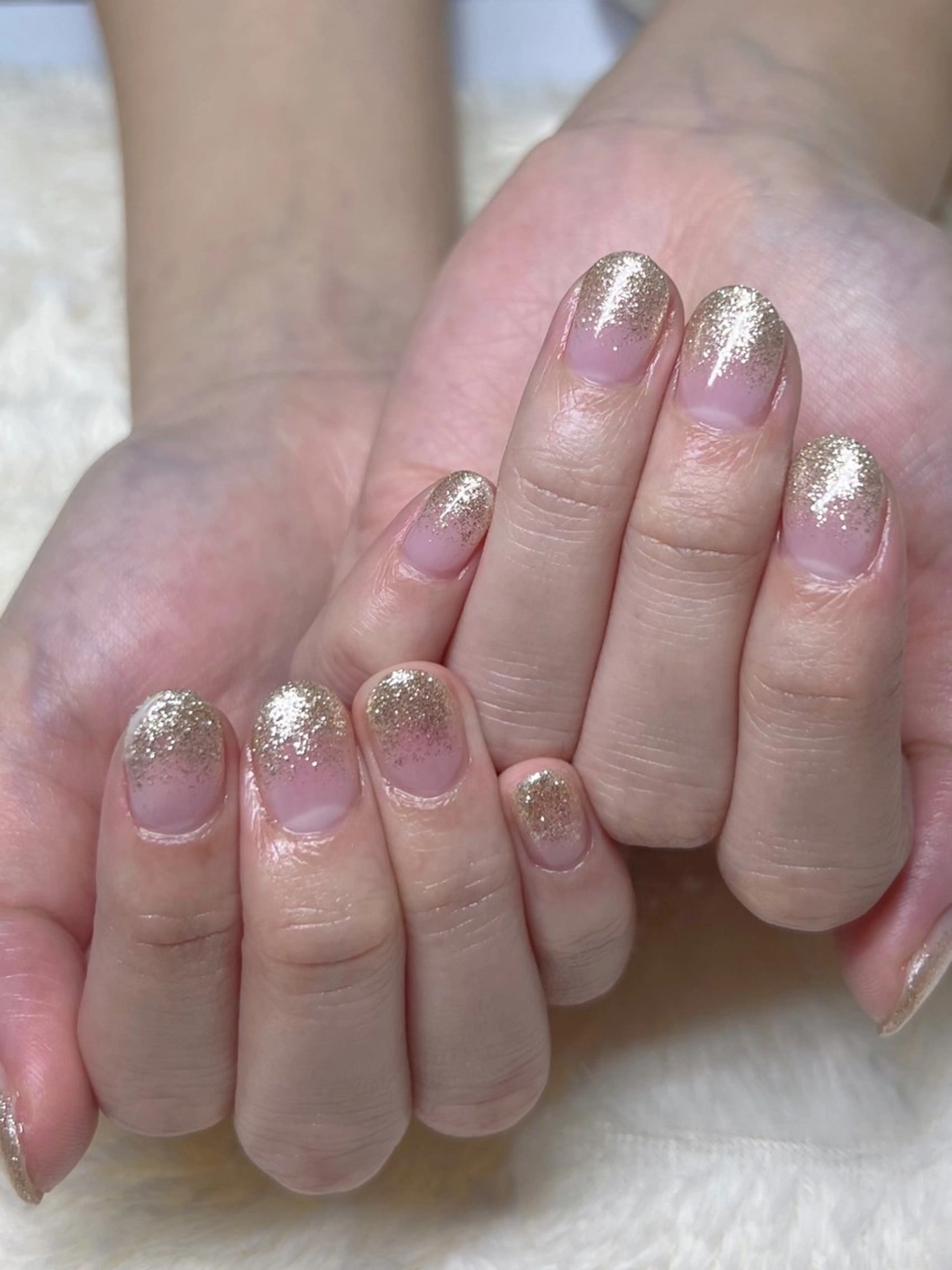 ネイル ゴールド ラメ(グリッター) ラメグラデーション シルバー ホワイト ハンドネイル LIIRA(西船)/ やまださおりのマツエク・マツパデザイン