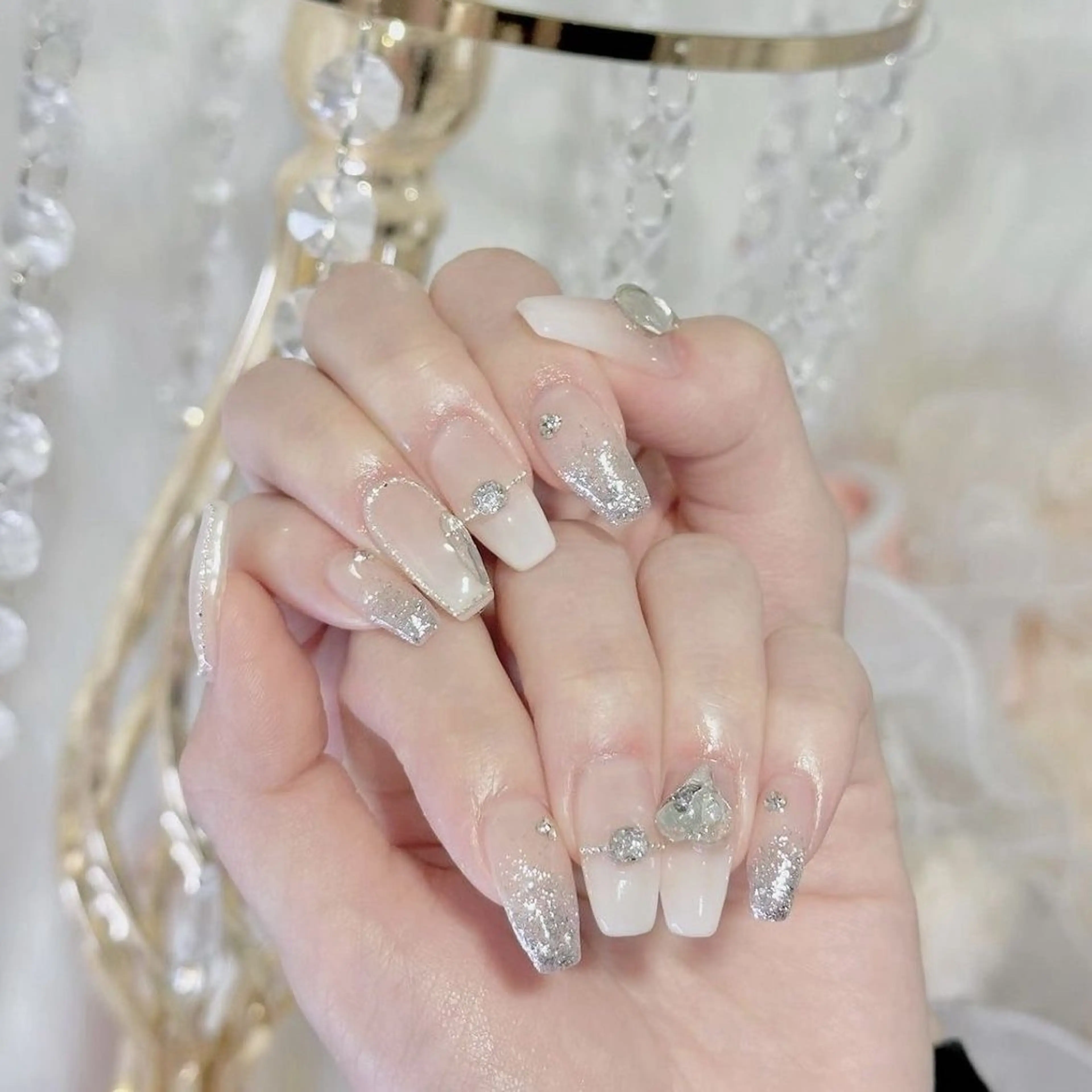 カラー グラデーションカラー ピンクカラー ハンドネイル AIN Nailのネイルデザイン