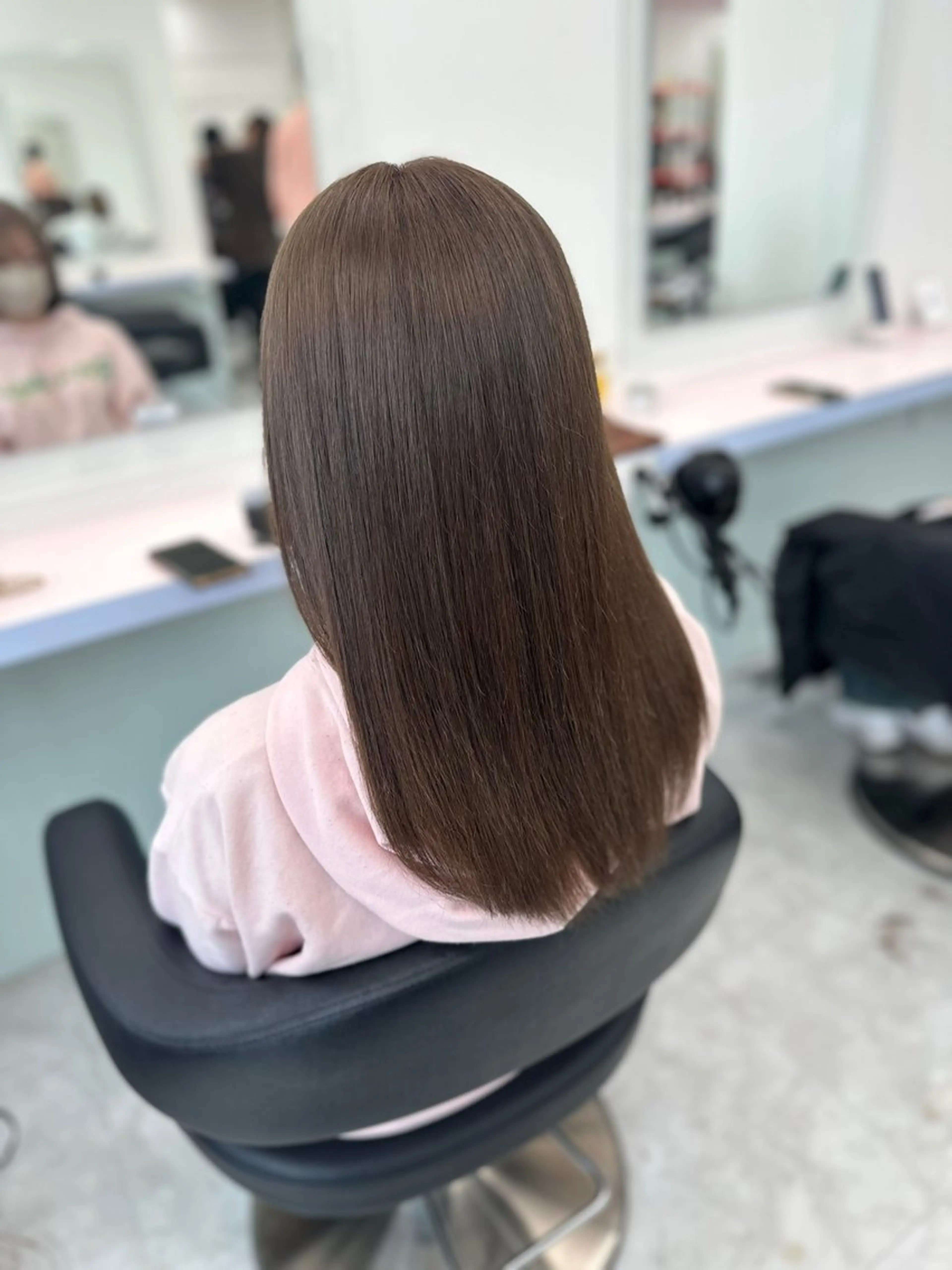 セミロング カラー 🫧ハイトーン🫧 ベージュ🫧徹哉のヘアスタイル