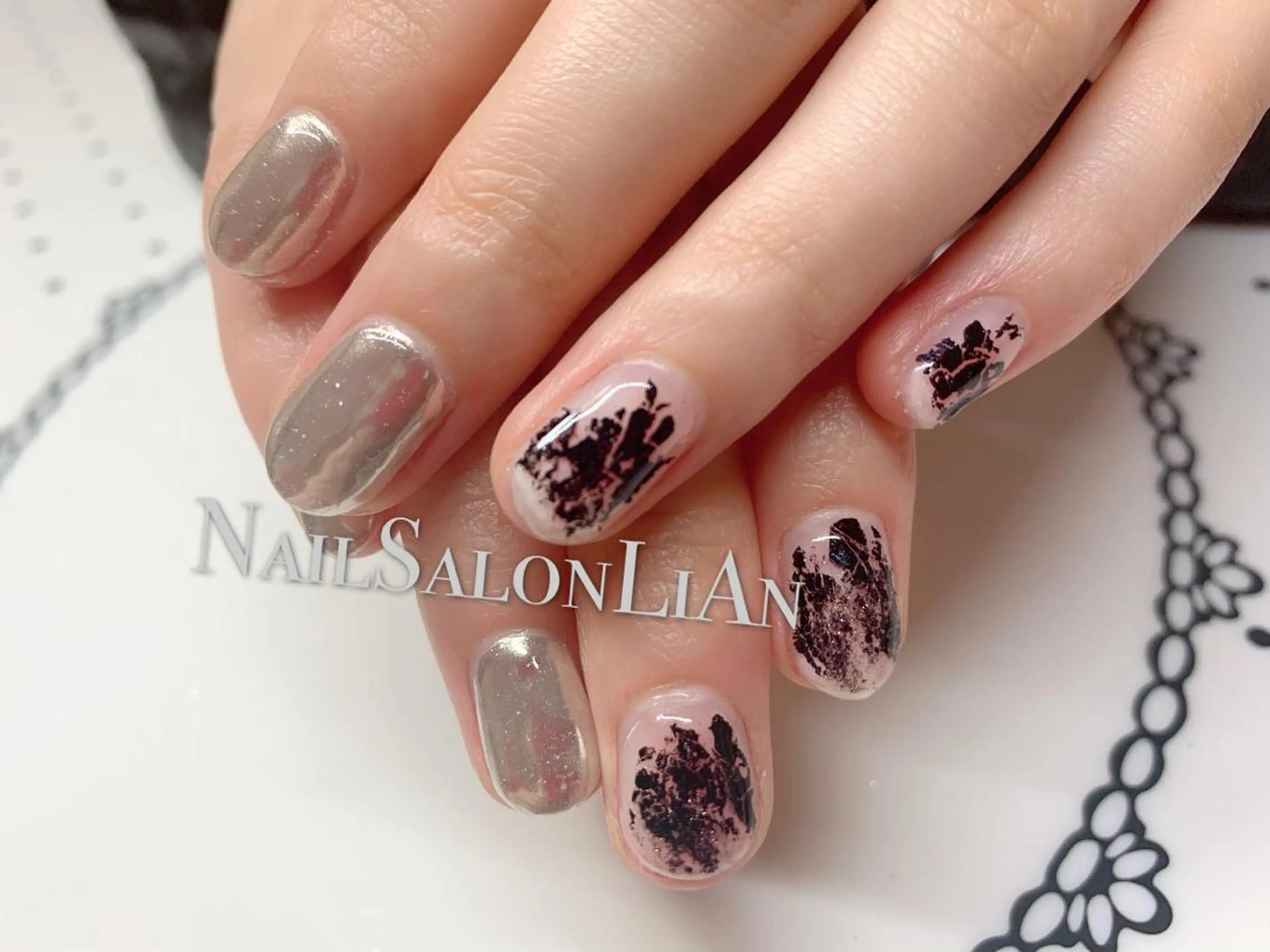 ネイル アートネイル 持ち込み シンプルネイル ストーンネイル NailSalon LiAnのネイルデザイン