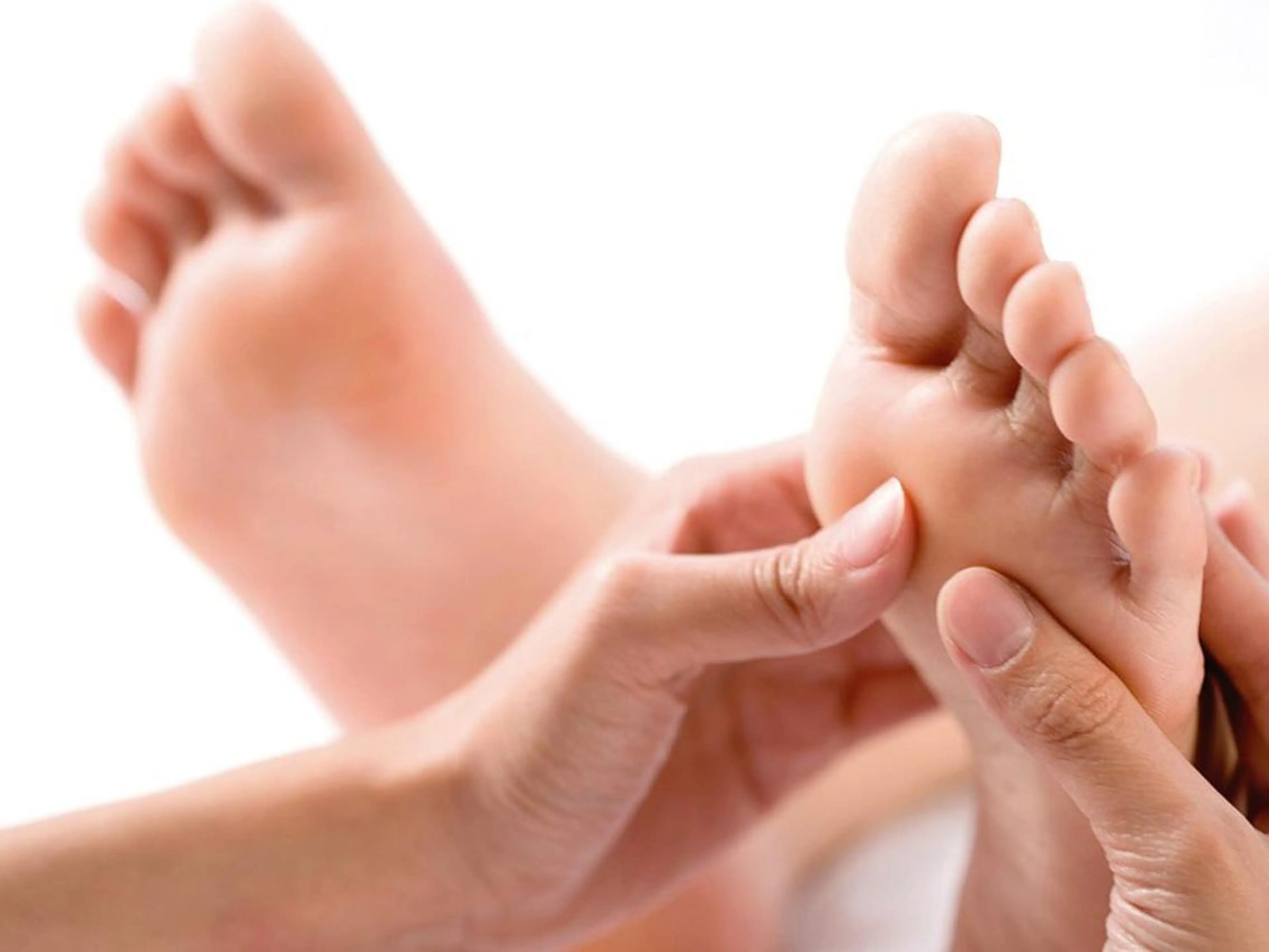 むくみ改善美脚コース足裏30分+ふくらはぎ20分+太もも10分の写真