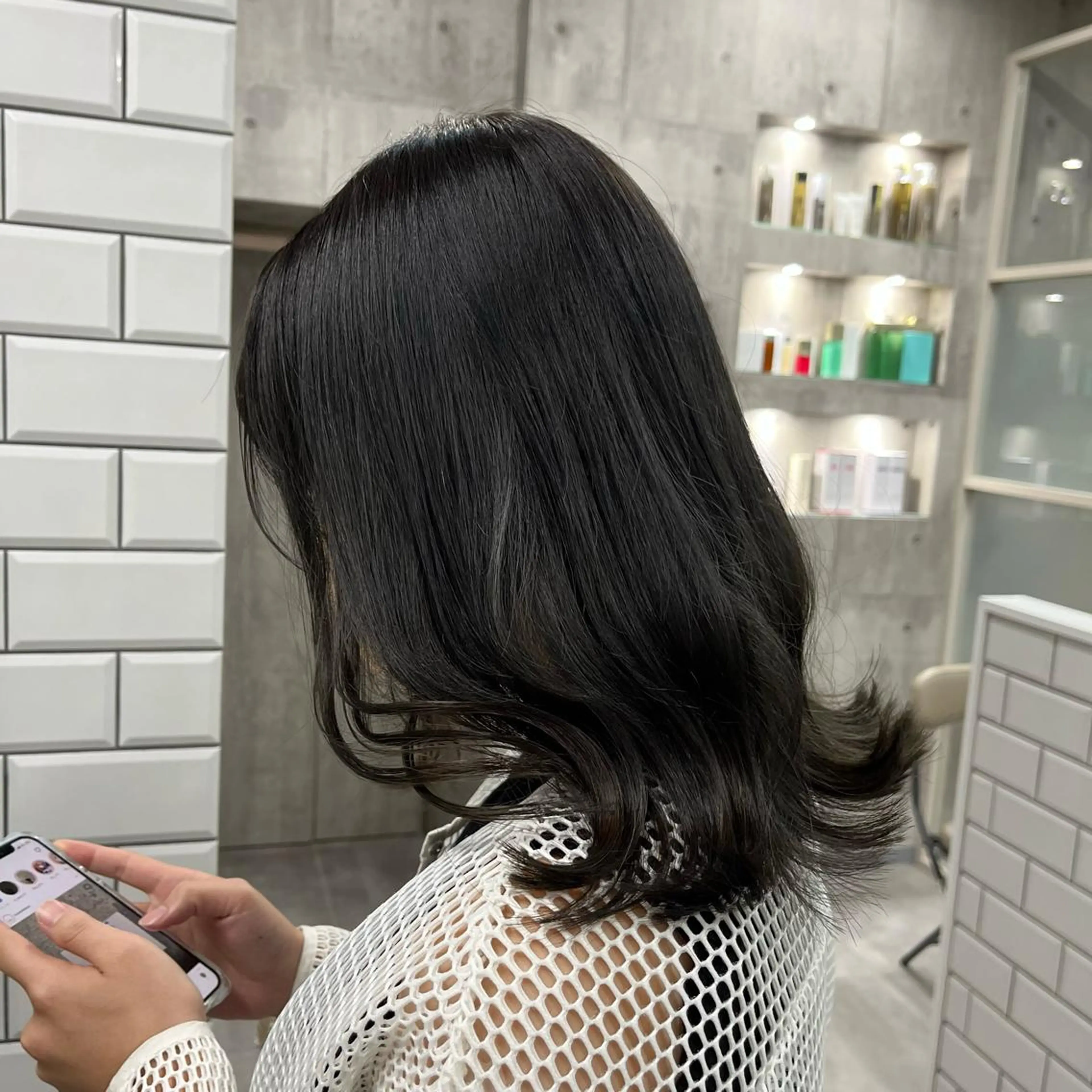 ミディアム カラー newi赤羽 HINATAのヘアスタイル