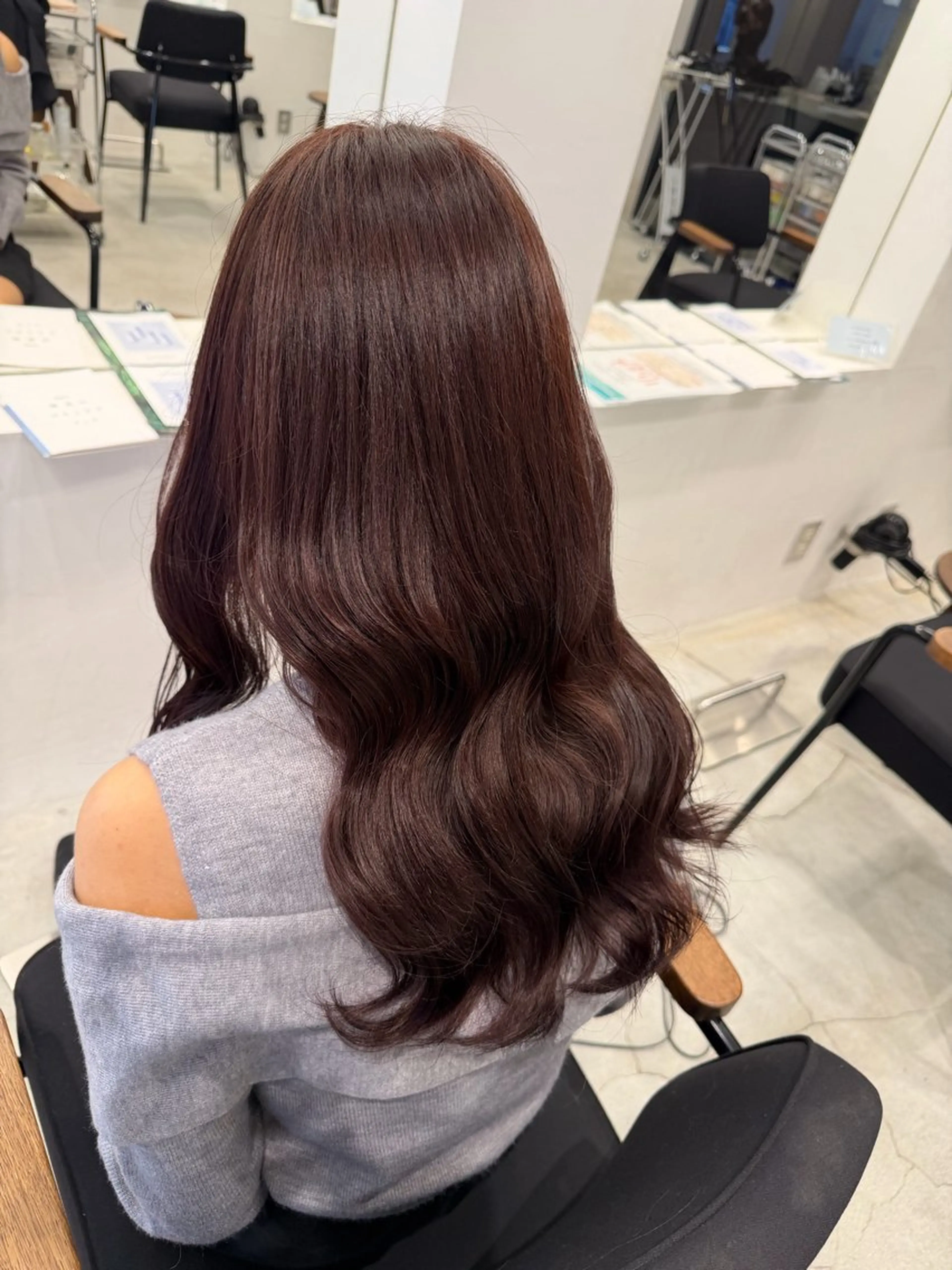 ロング カラー 萩原 紗妃のヘアスタイル