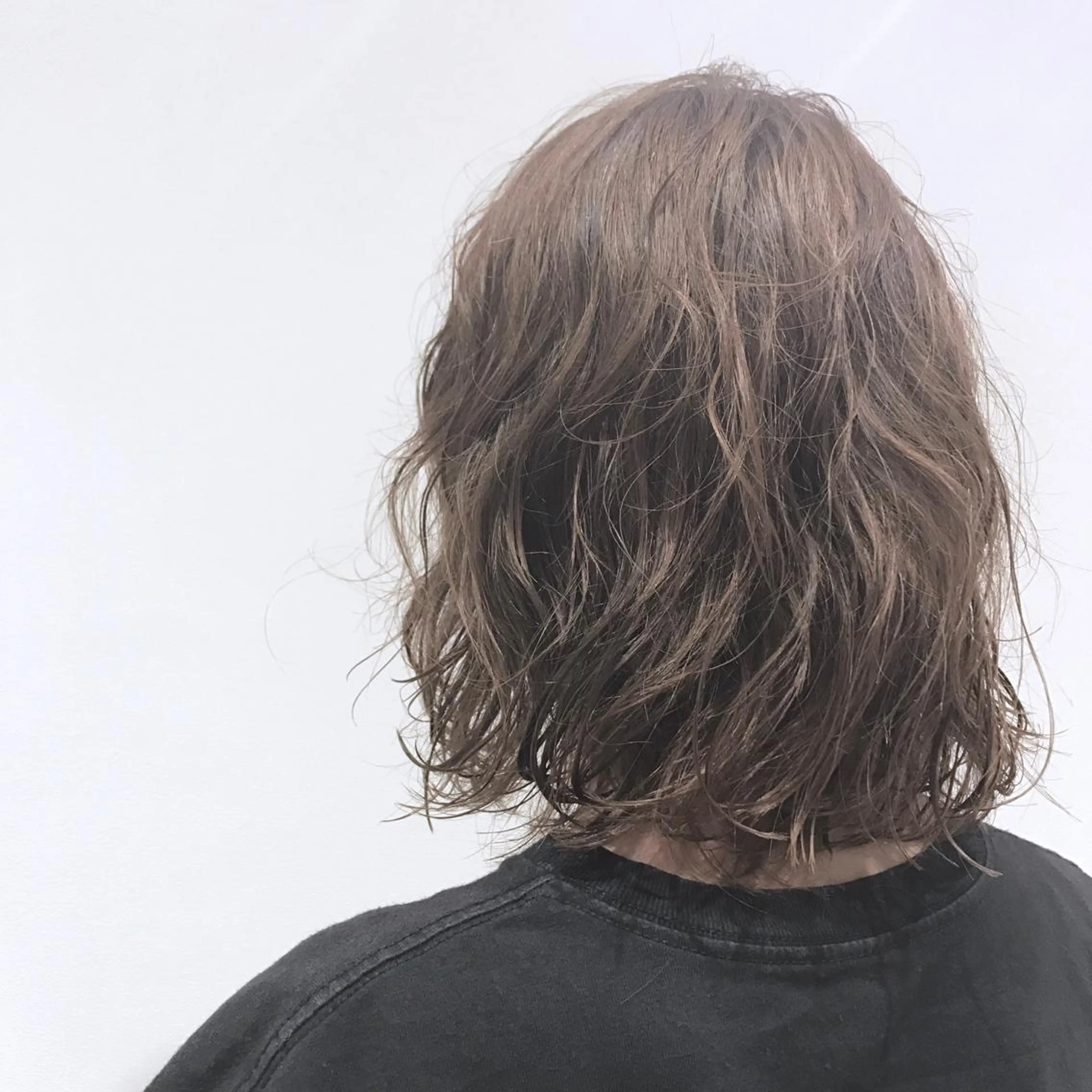 ミディアム パーマ 田中 千尋のヘアスタイル