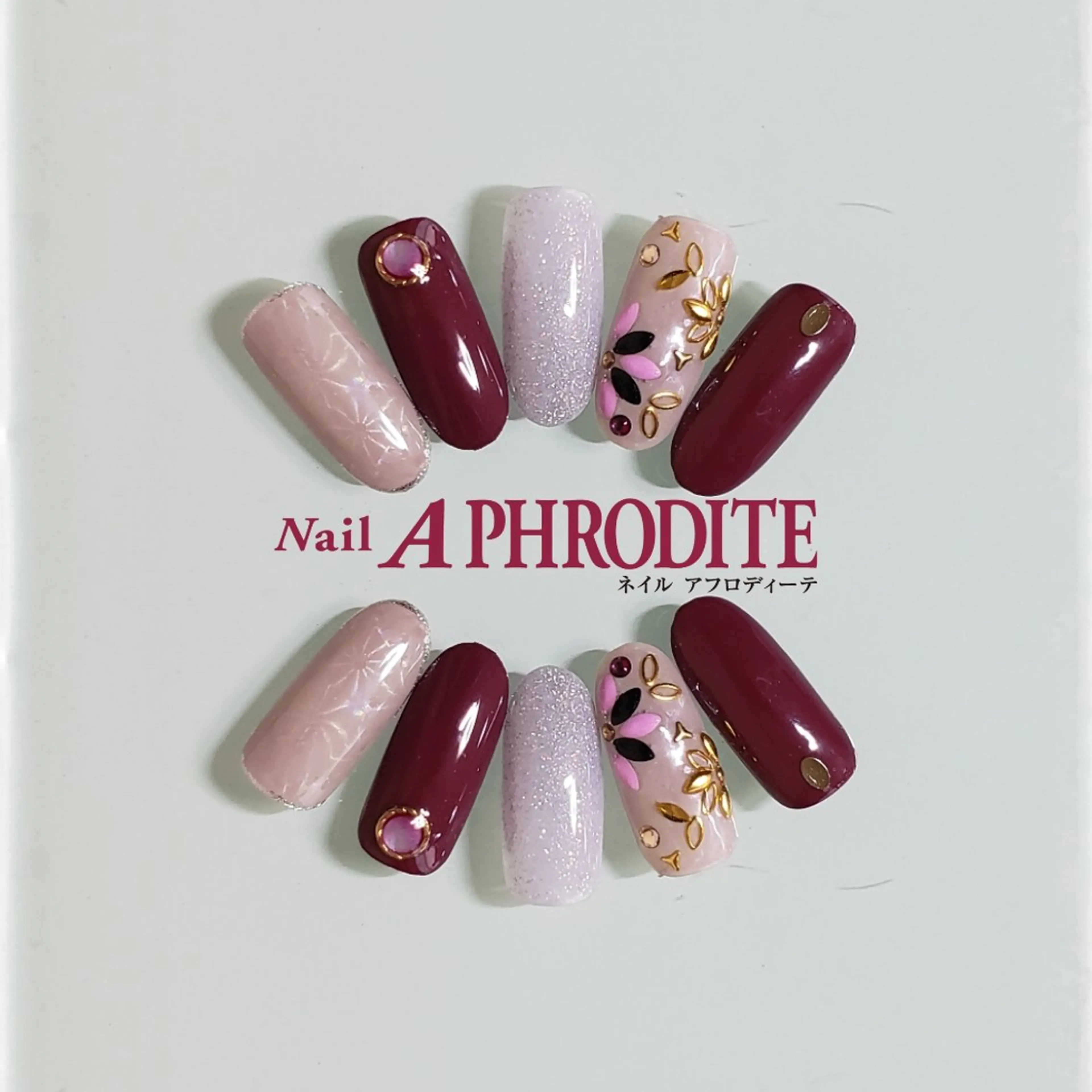 ネイル ジェルネイル ニュアンスネイル スカルプネイル ソフトジェル ネイルチップ ハンドネイル Nail Aphroditeのネイルデザイン