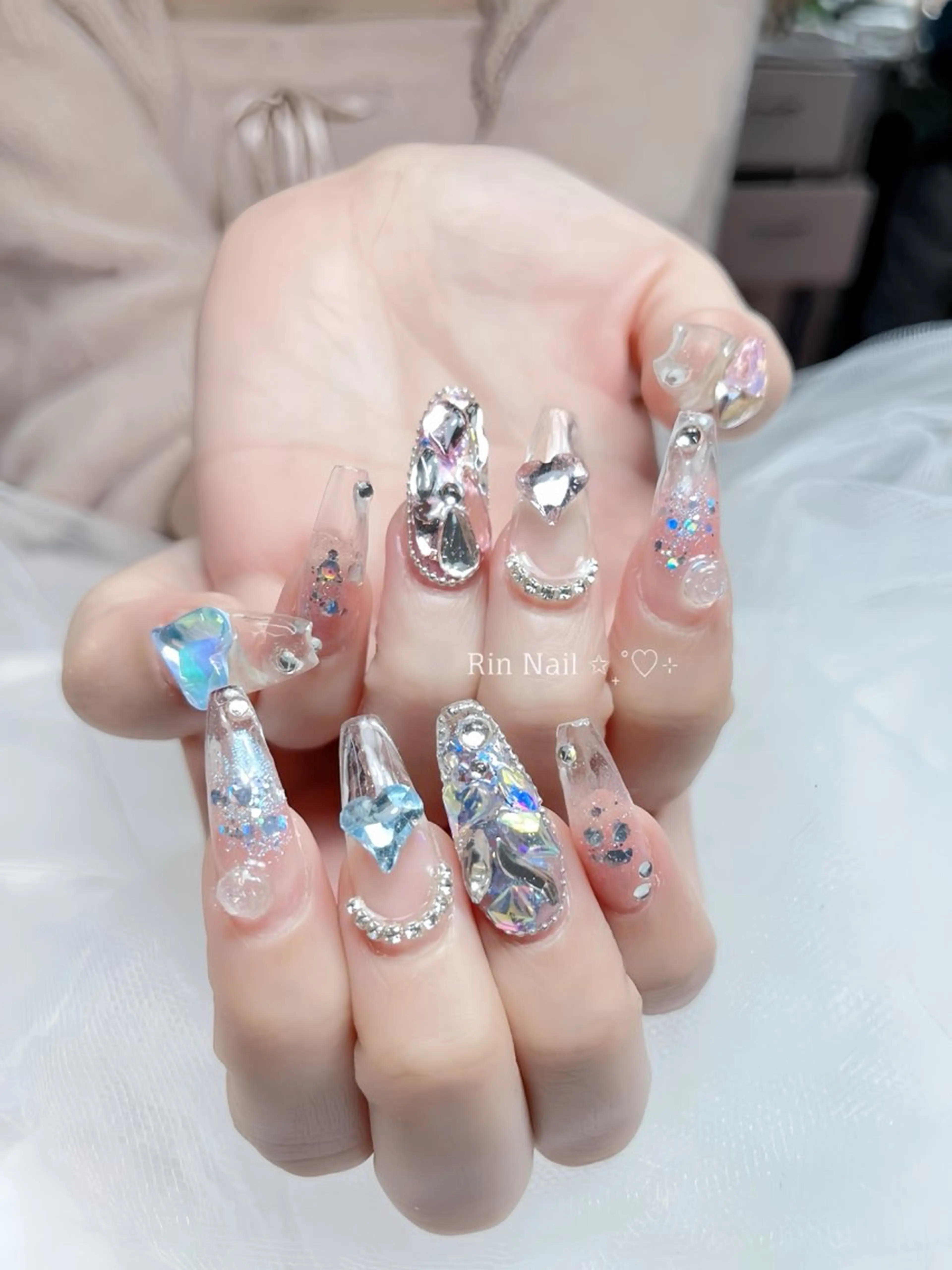 ネイル チークネイル フラッシュネイル フラワーネイル フットネイル ジェルネイル ハンドネイル Rin Nail Shinokuboのネイルデザイン
