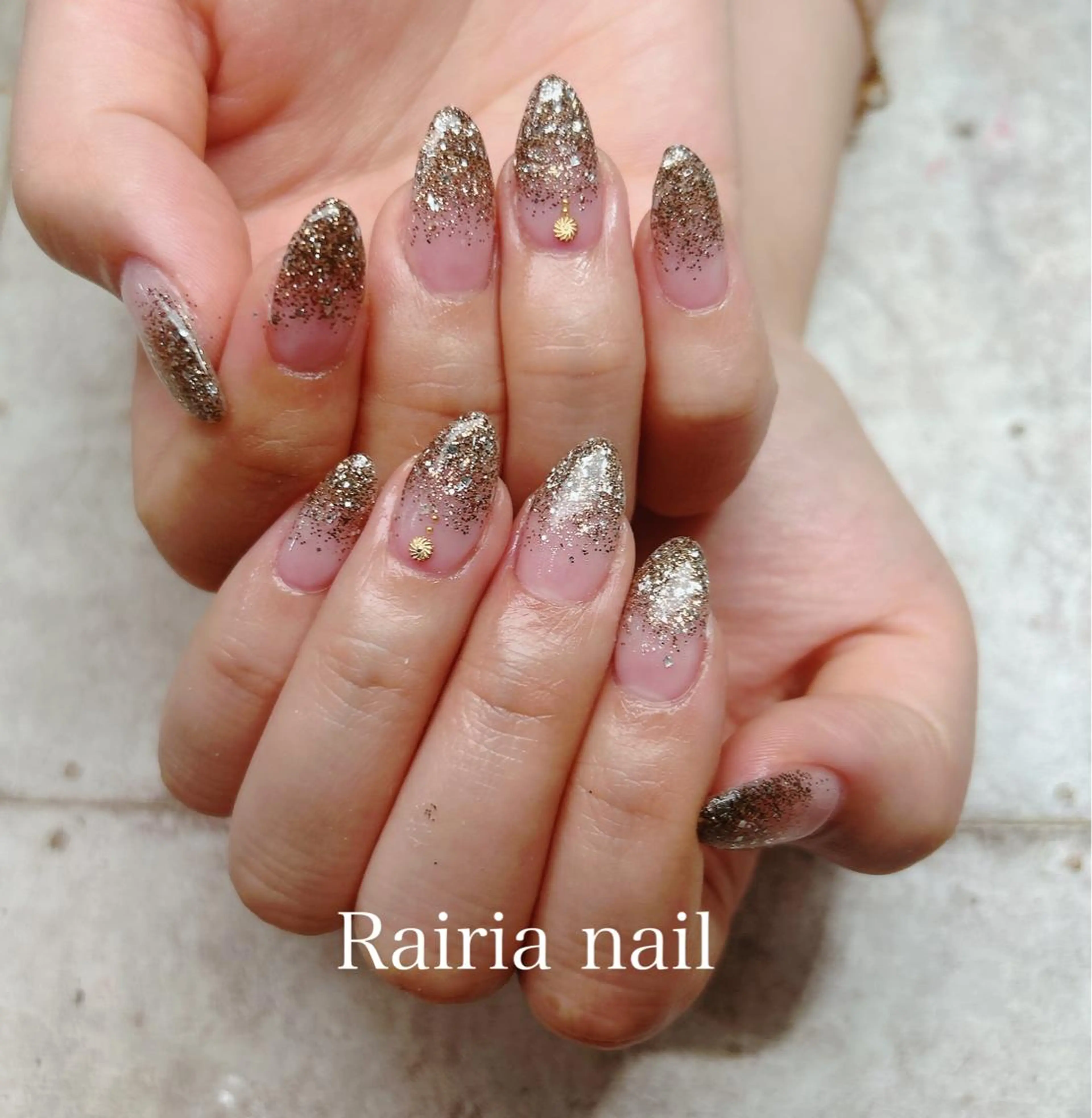 ネイル グラデーション オフィスネイル シンプルネイル Rairia nail本八幡店のネイルデザイン