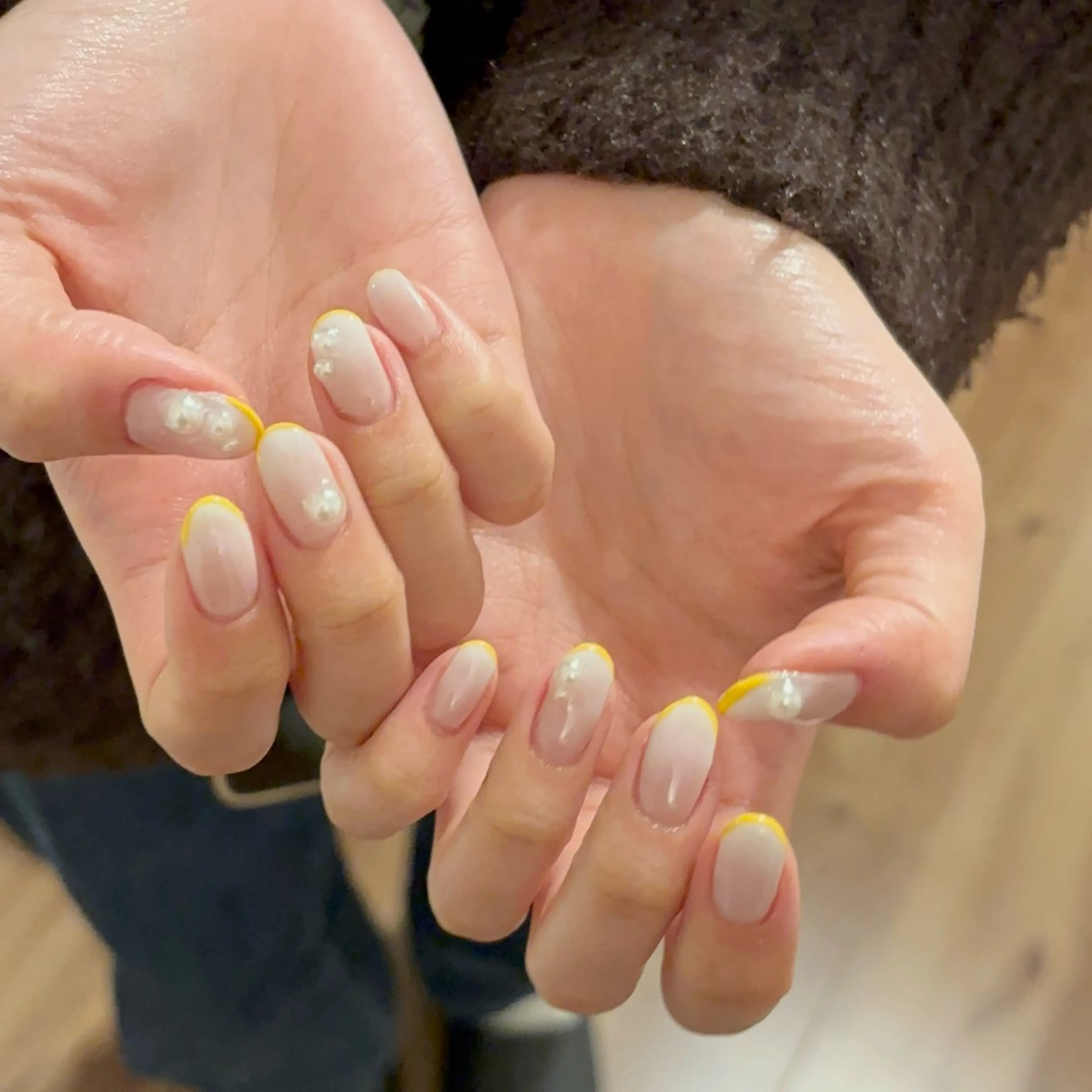 ネイル フレンチネイル キラキラネイル 韓国ネイル ミラーネイル ニュアンスネイル private salon zzz…のネイルデザイン