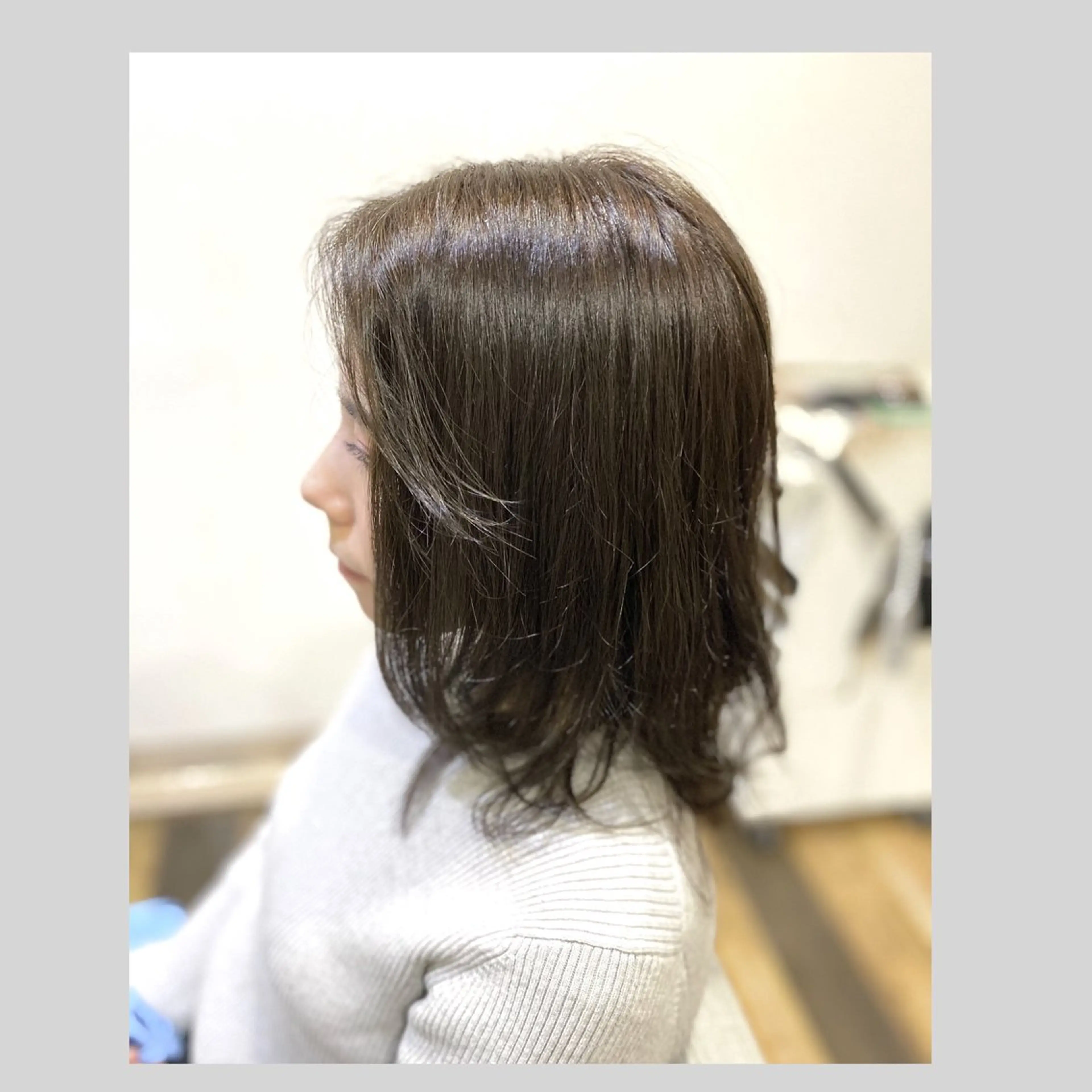 ミディアム 佐藤 沙也輝のヘアスタイル