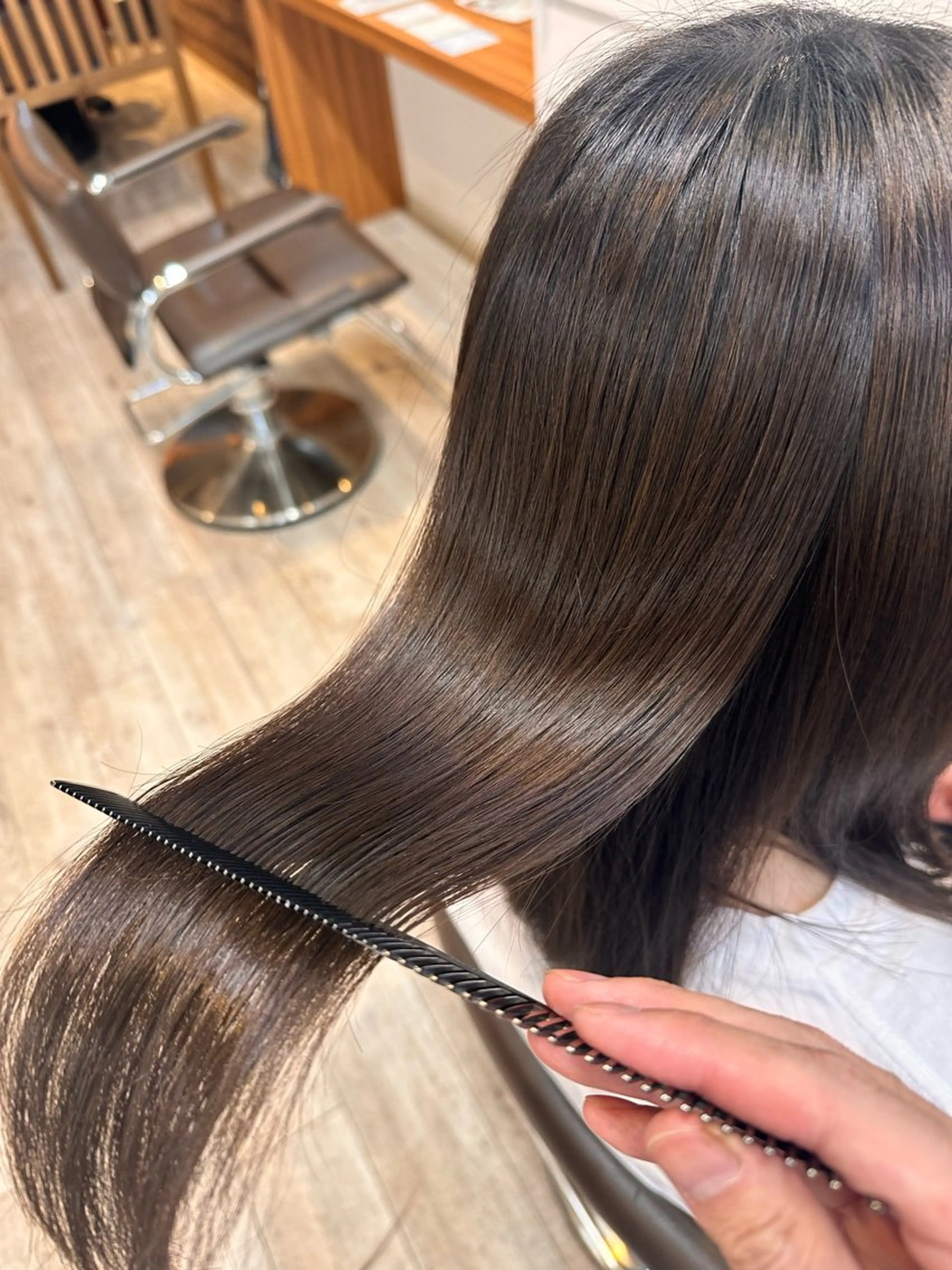 セミロング カット 縮毛矯正 下島 優人のヘアスタイル