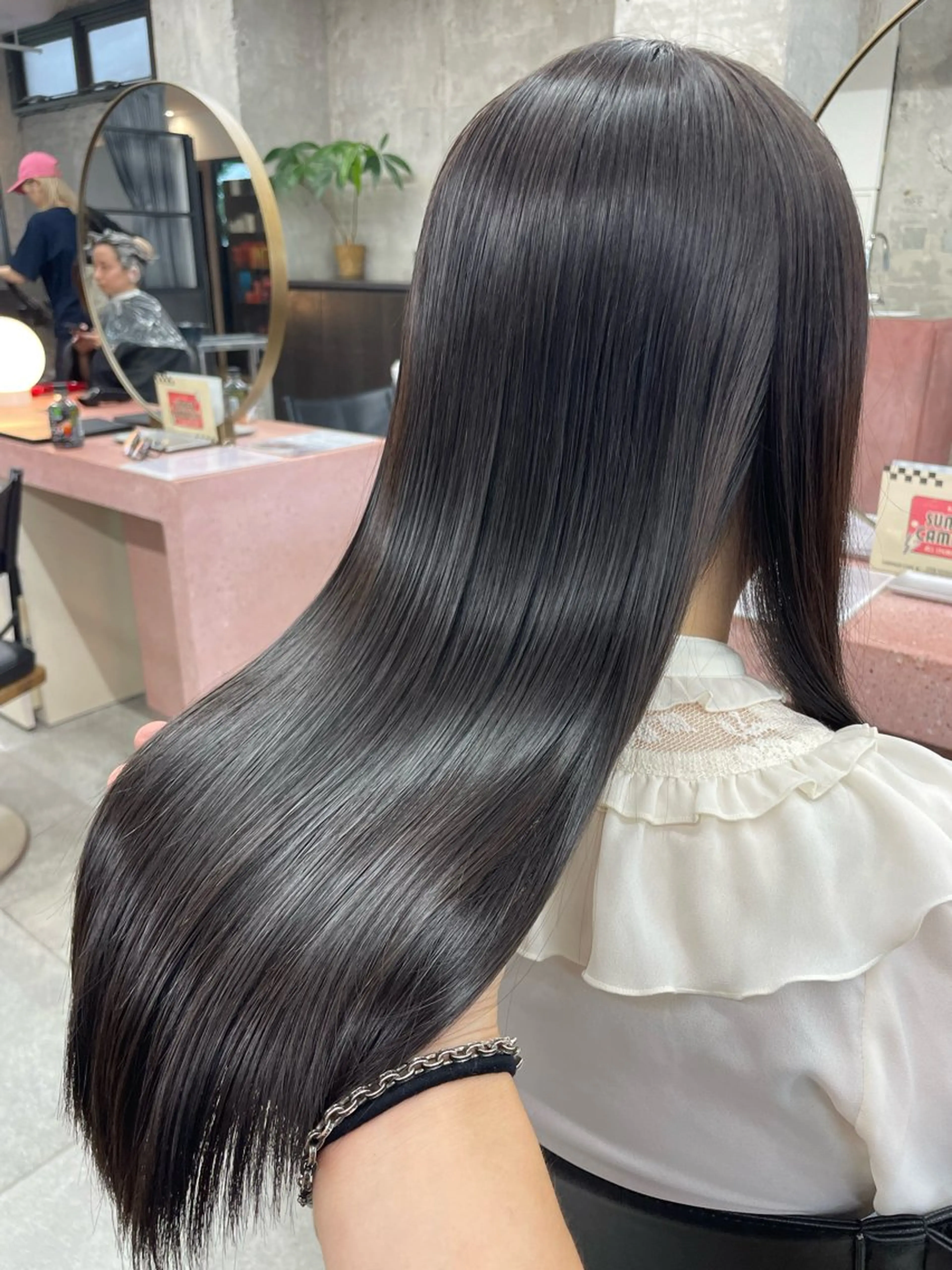 ロング カラー パーマ くせ毛 伸ばしかけ 縮毛矯正 酸性ストレート ストレートパーマ カット 縮毛矯正 トリートメント 江上拓郎/ショート /酸性ストレートのヘアスタイル