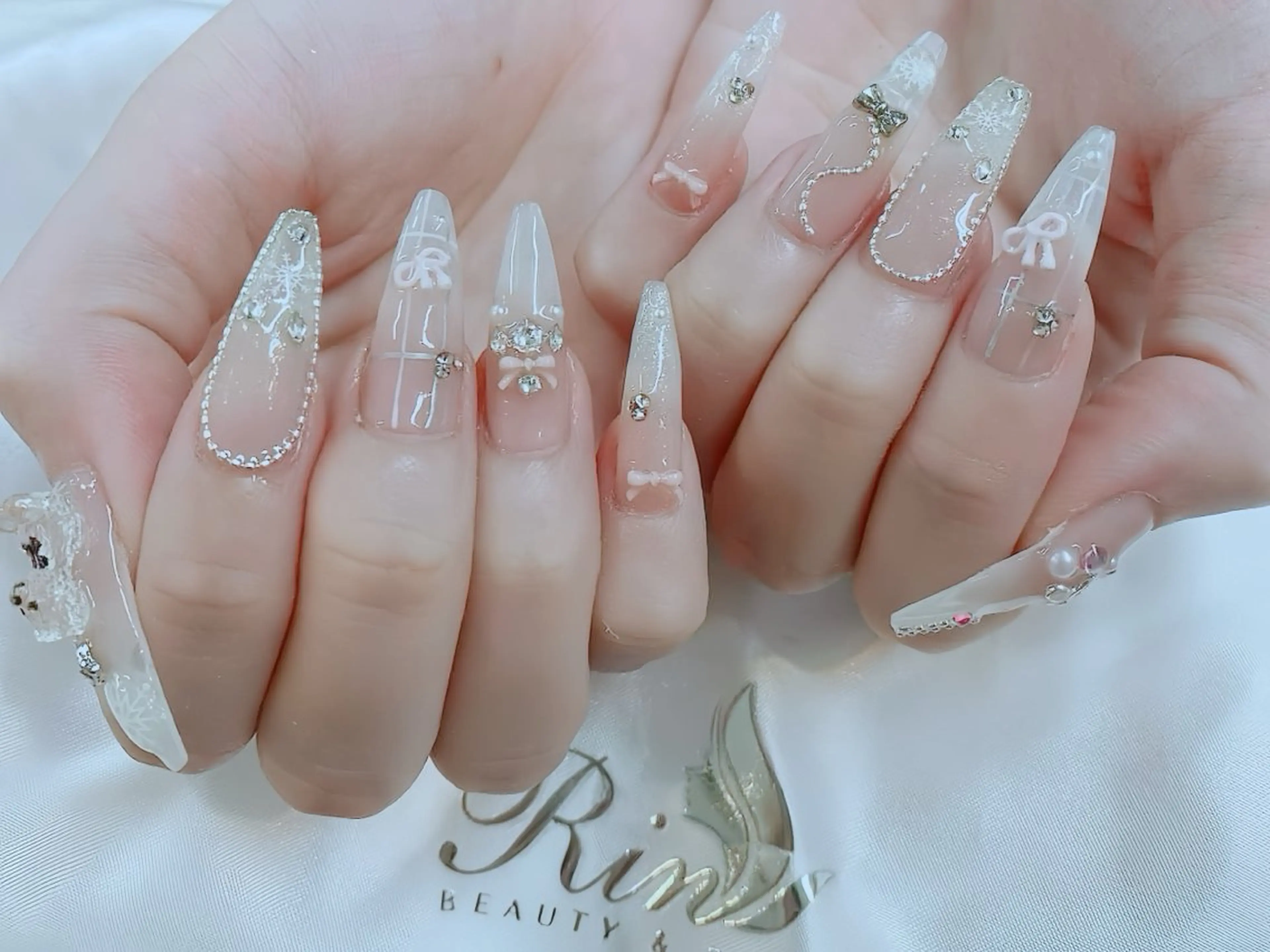ネイル アニマル柄 ボルドー ブラウン チークネイル フレンチネイル ハンドネイル Rin Nail 新大久保店のネイルデザイン