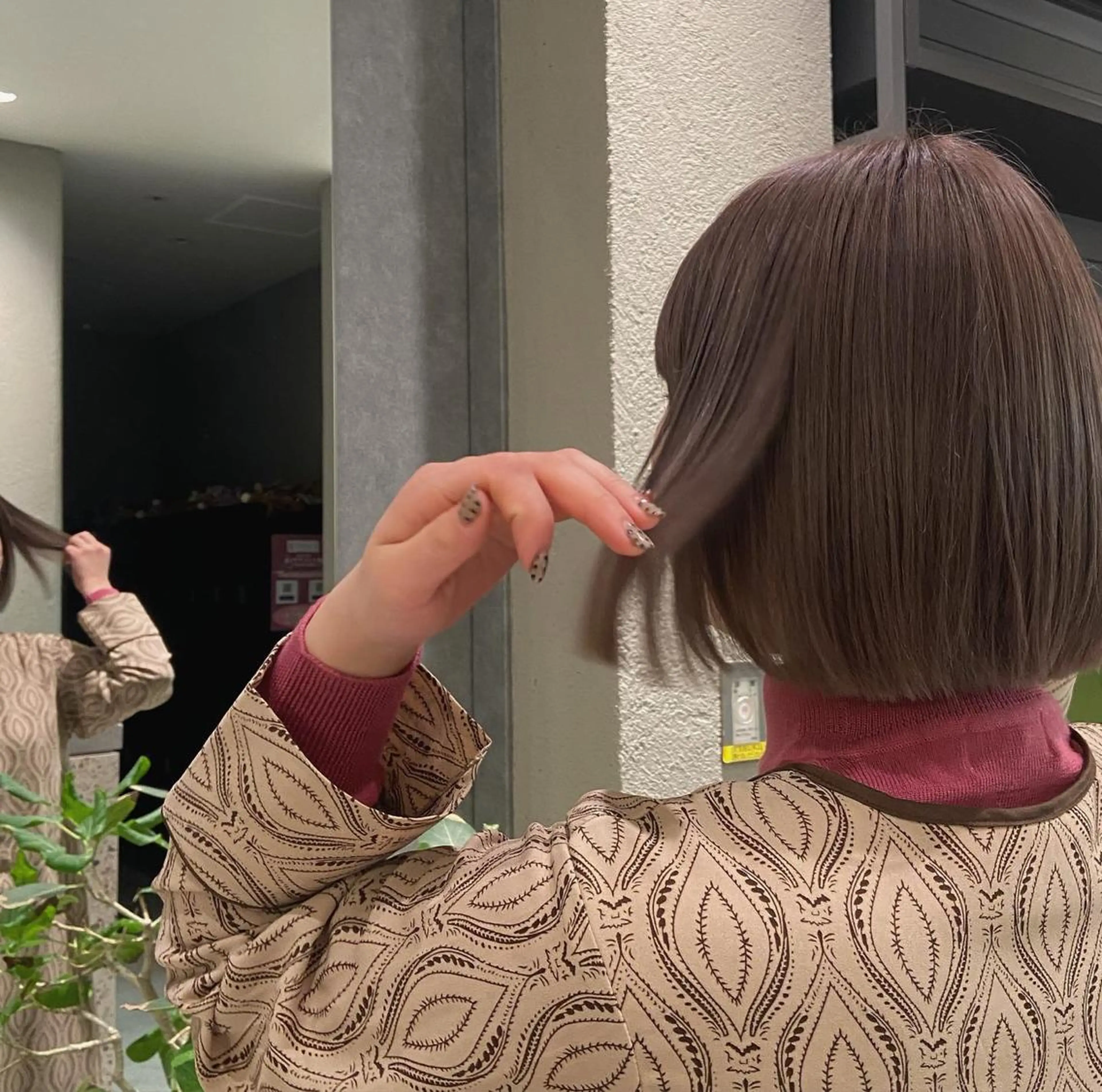 ショート カラー ベージュカラー ピンクカラー ピンクベージュ 高松 沙耶のヘアスタイル