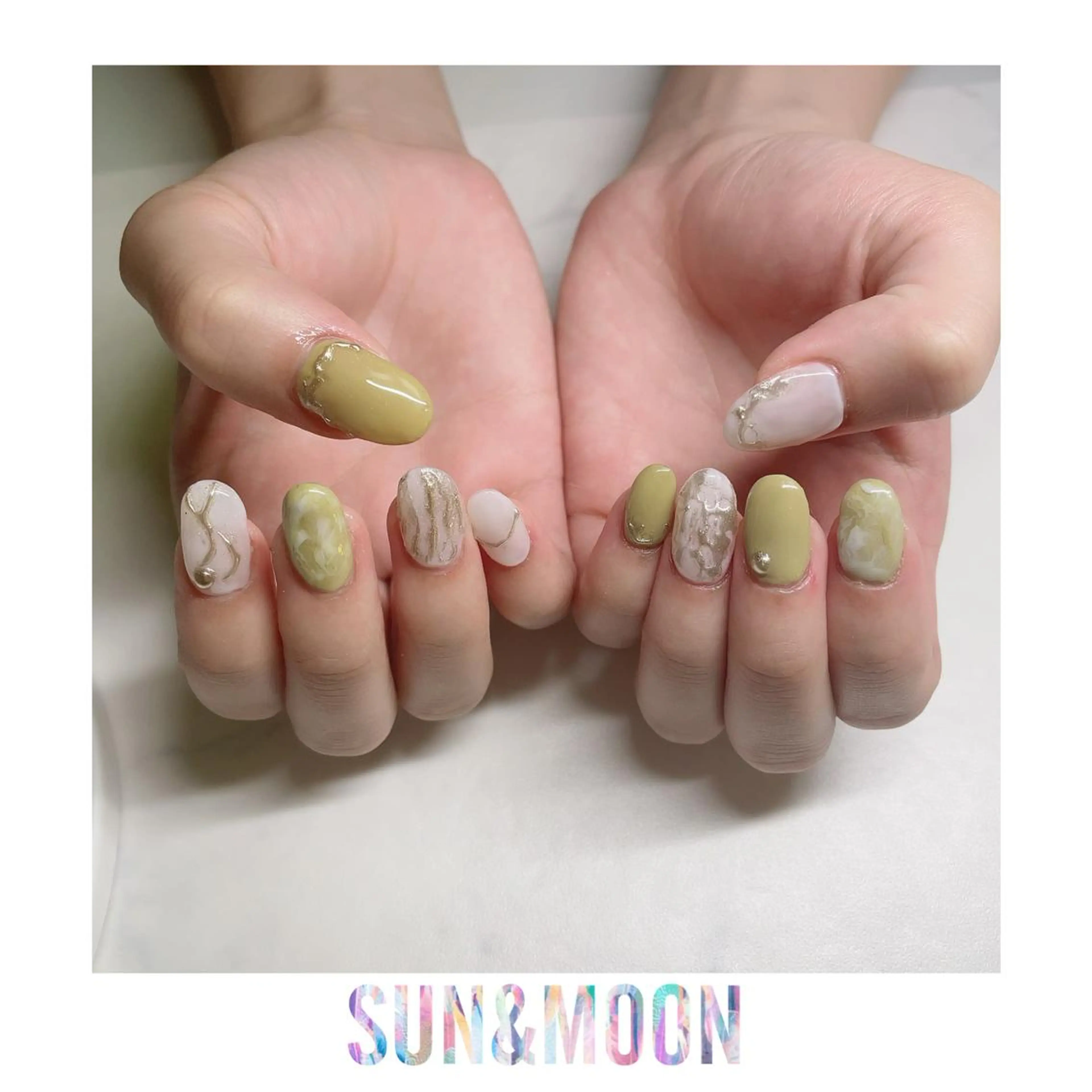 ネイル SUN&MOON REOのネイルデザイン