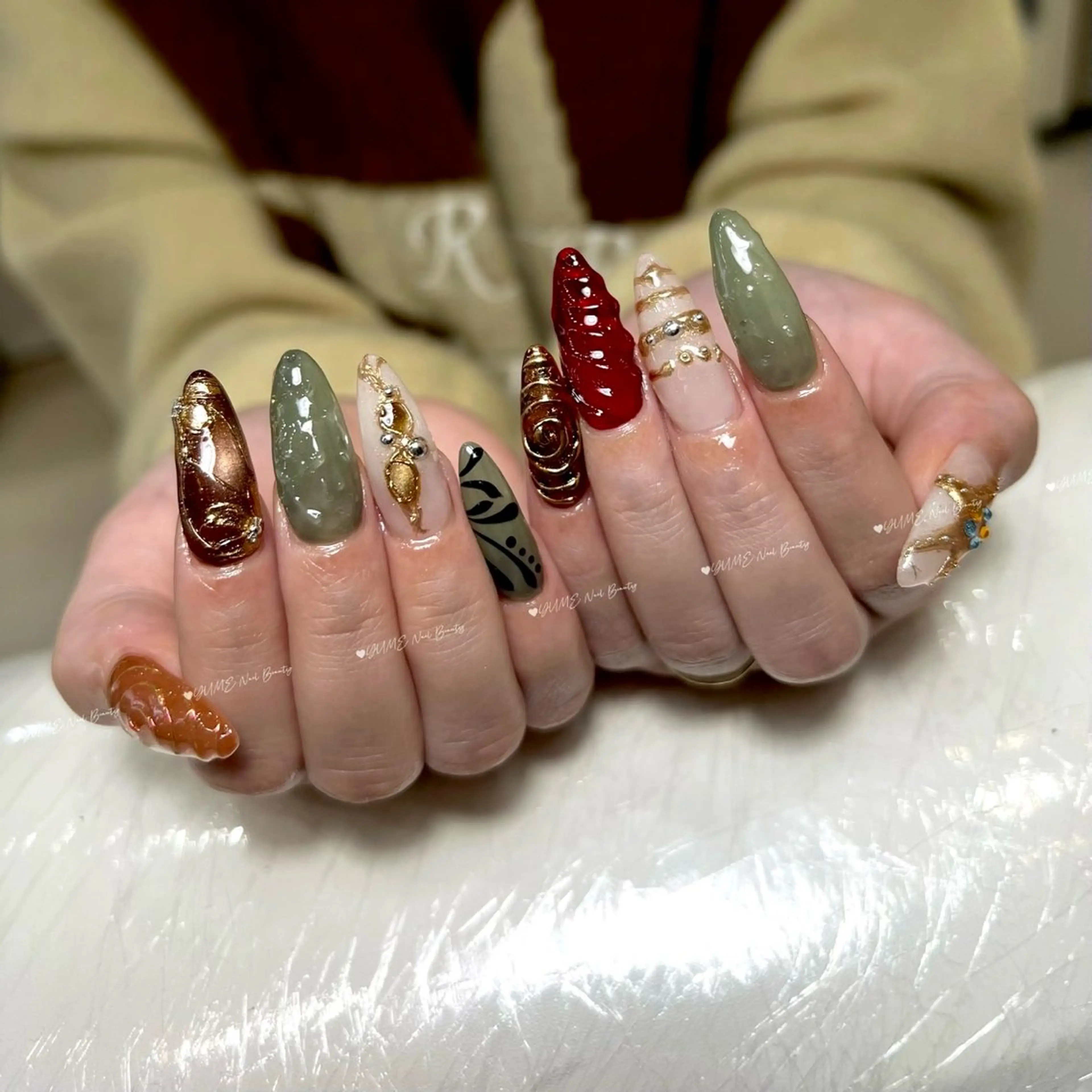 ミディアム ハンドネイル ガー NAILのネイルデザイン