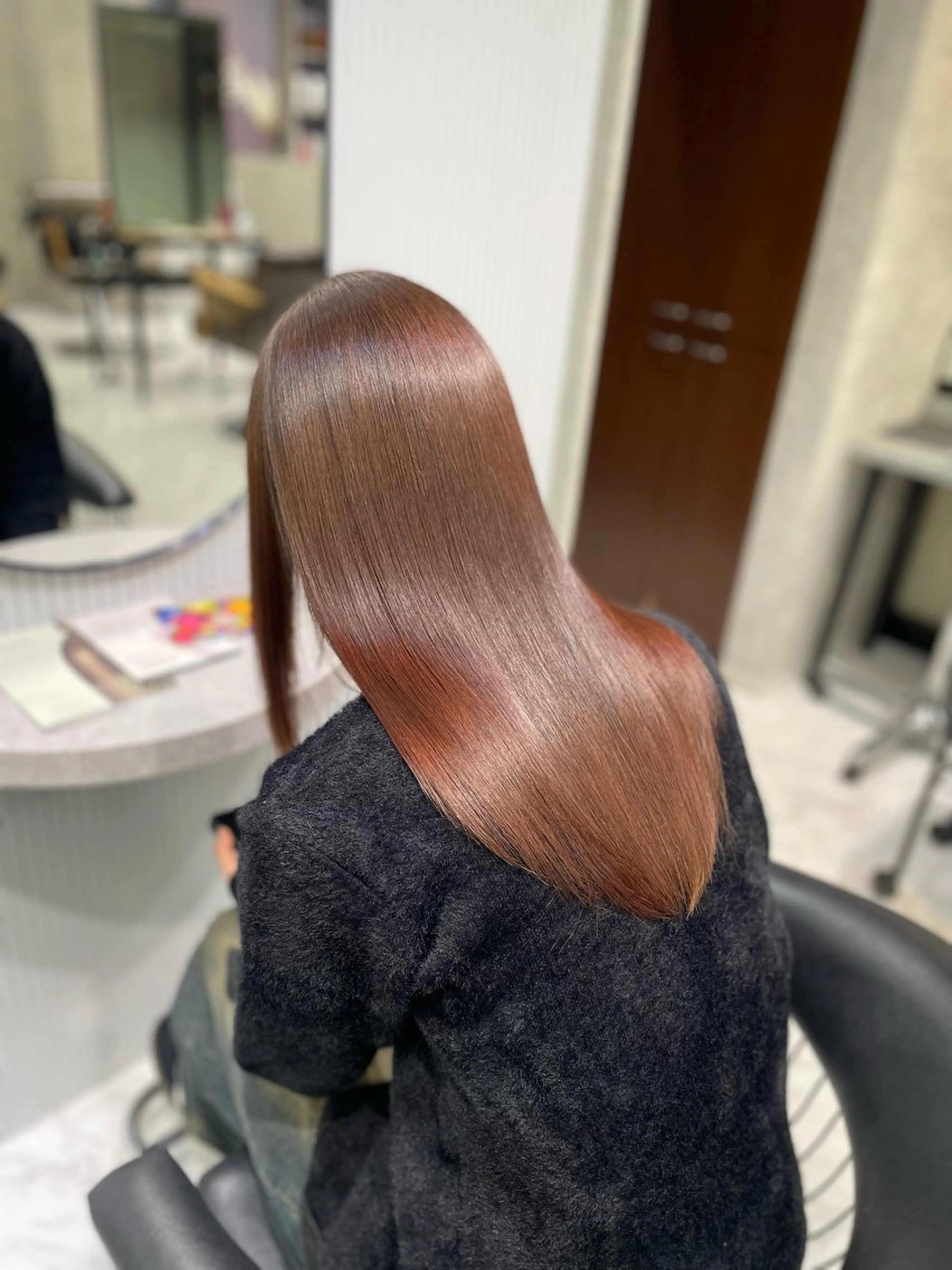 セミロング RAF Sakuraのヘアスタイル