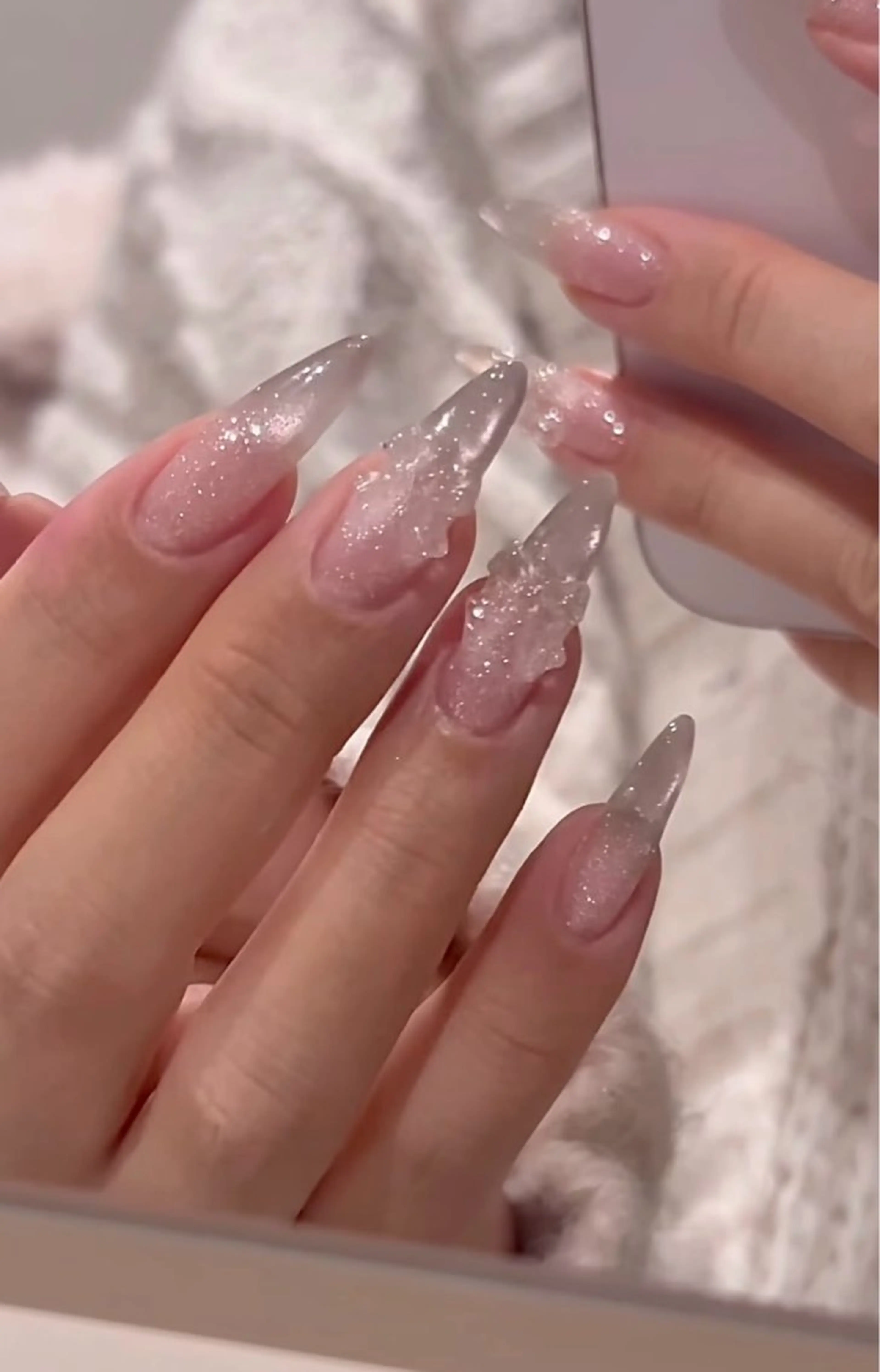 カラー グラデーションカラー ピンクカラー ハンドネイル AIN Nailのネイルデザイン