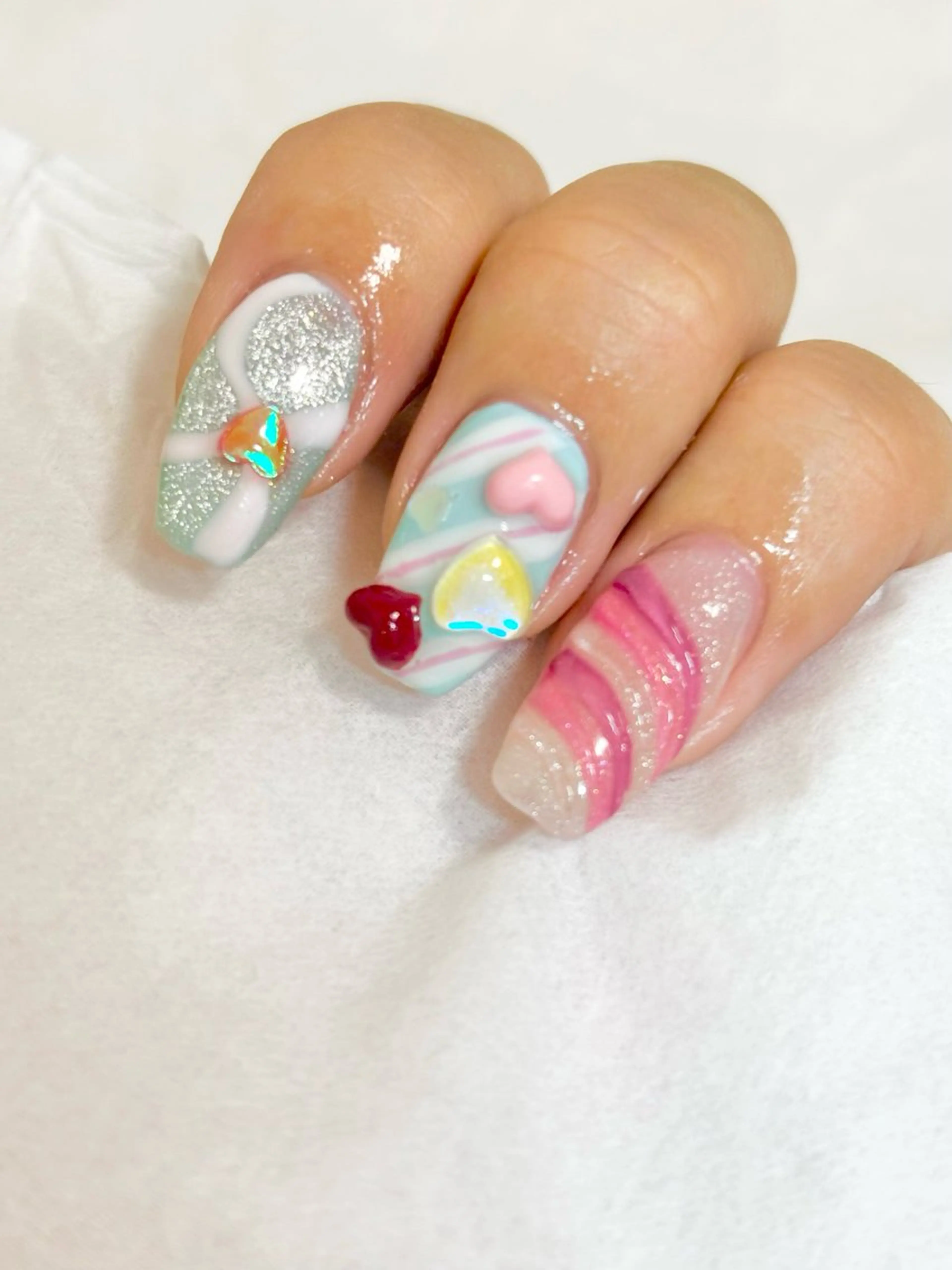 ネイル ミラーネイル ぷっくりネイル Lino nailのネイルデザイン
