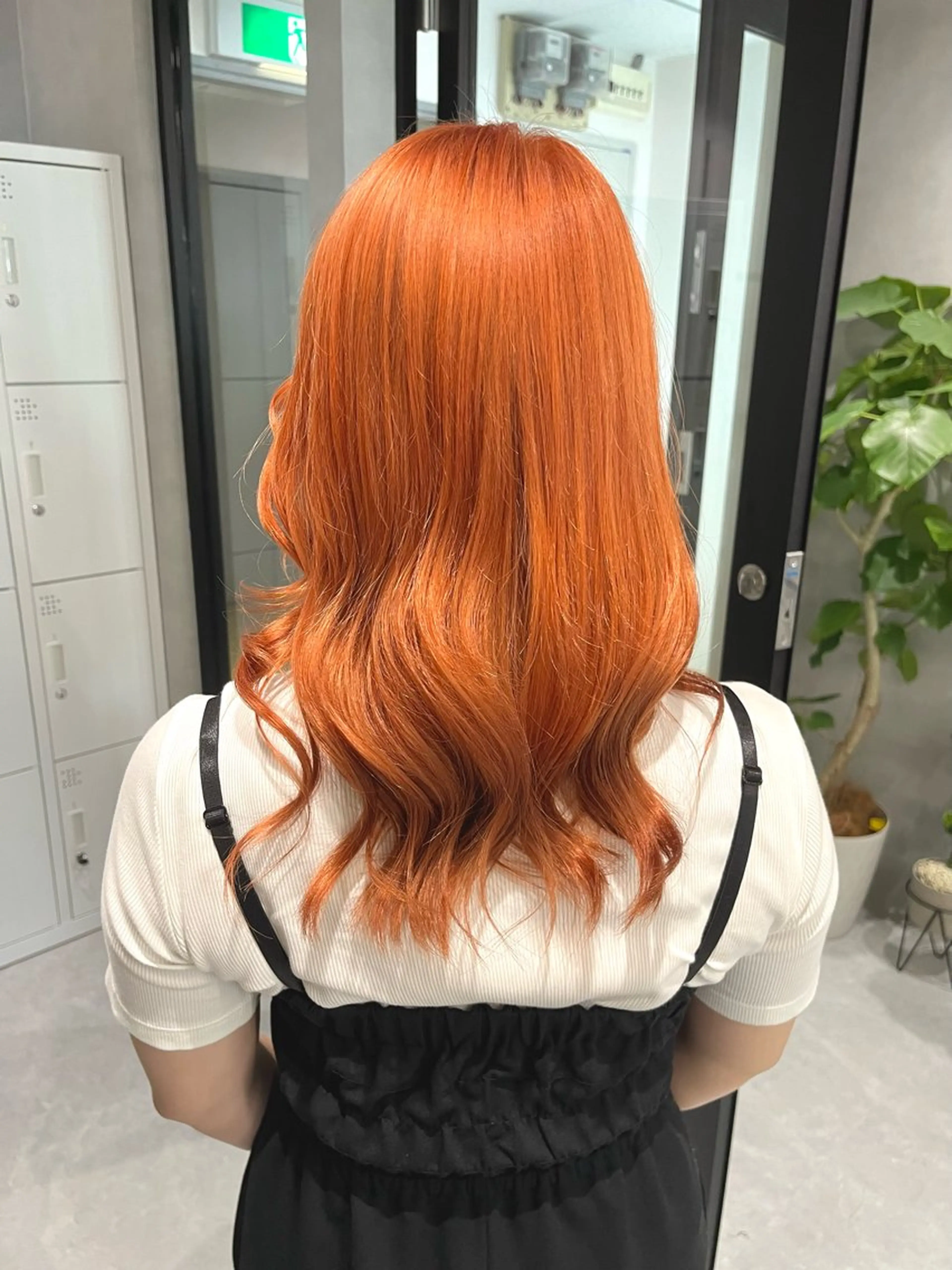 セミロング カラー 暖色ハイトーン特化 🥇Mioのヘアスタイル