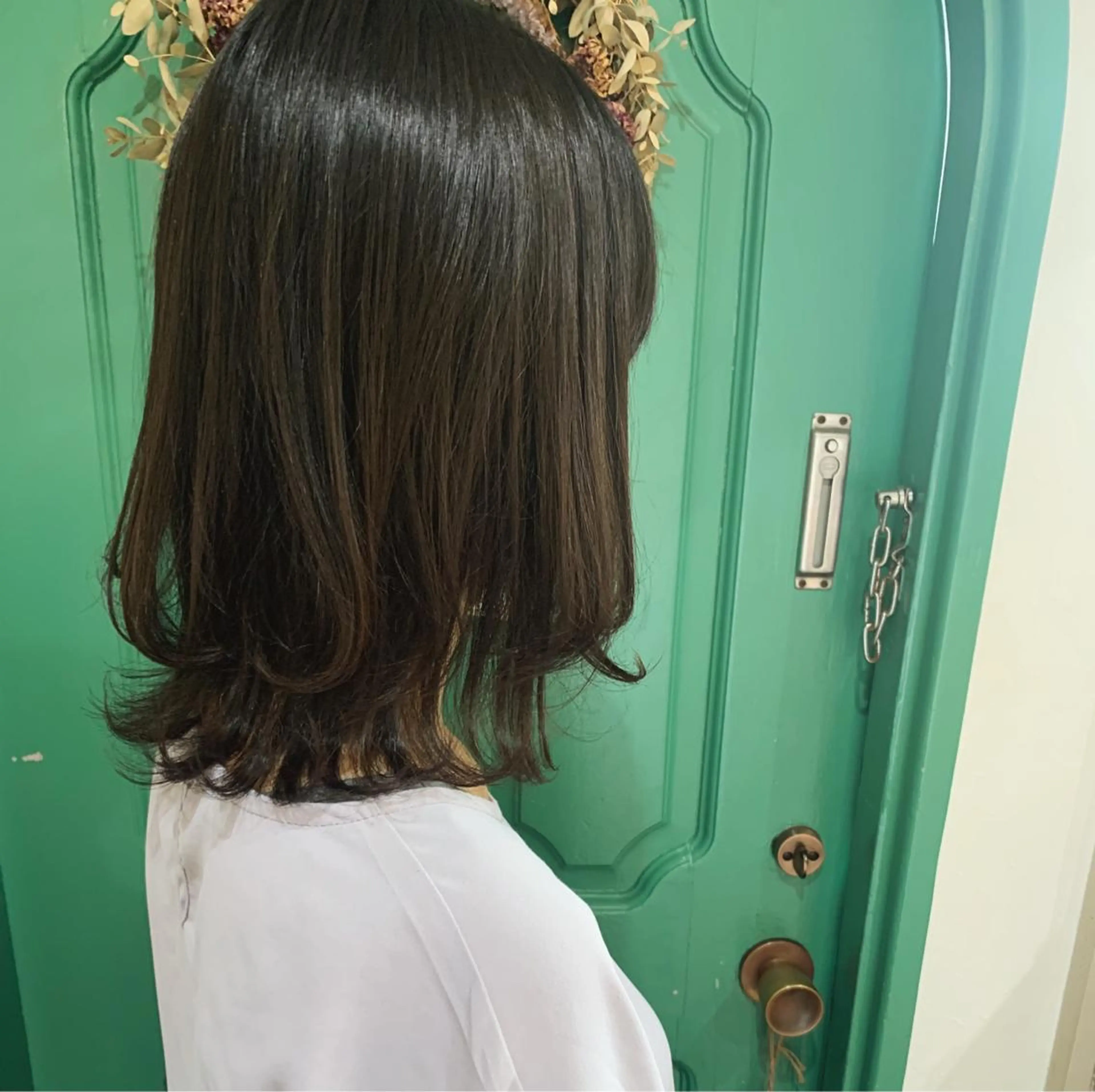 ミディアム ミディアムレイヤー レイヤーカット カット 佐藤 美咲のヘアスタイル