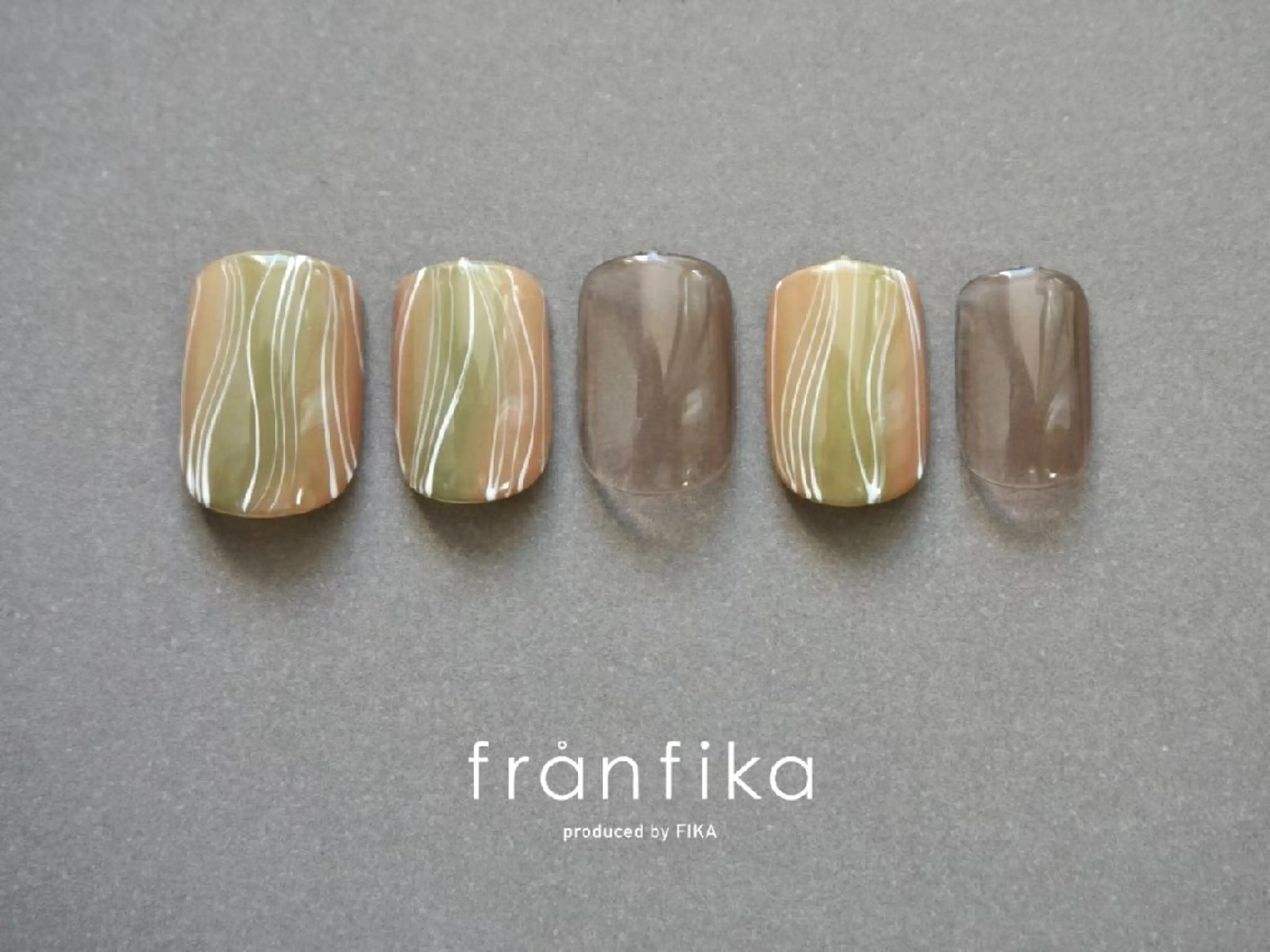 ネイル ニュアンスネイル FIKA 折戸のネイルデザイン