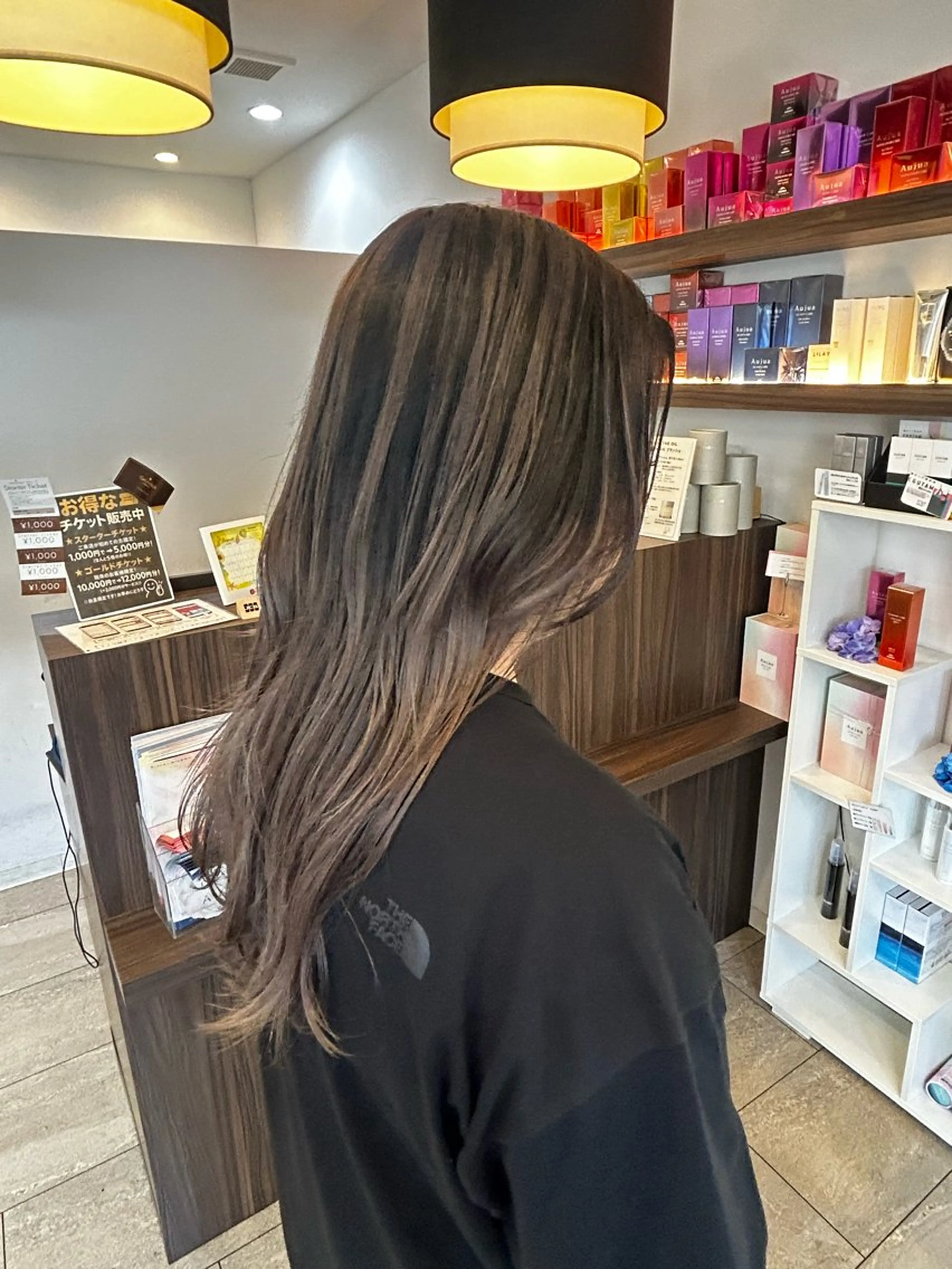 ロング カラー 上田 愛來のヘアスタイル