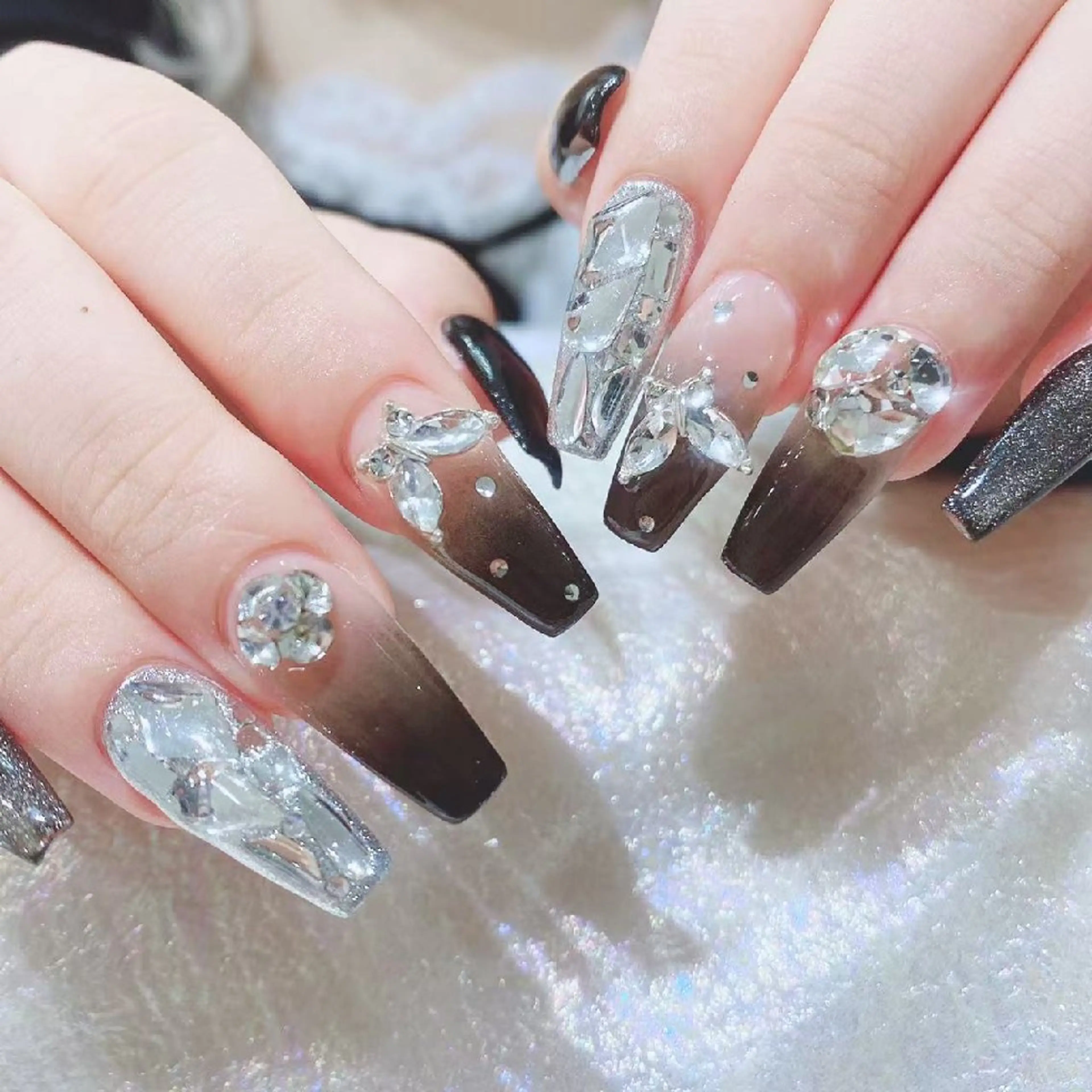 ネイル ハンドネイル Queens みなみのネイルデザイン