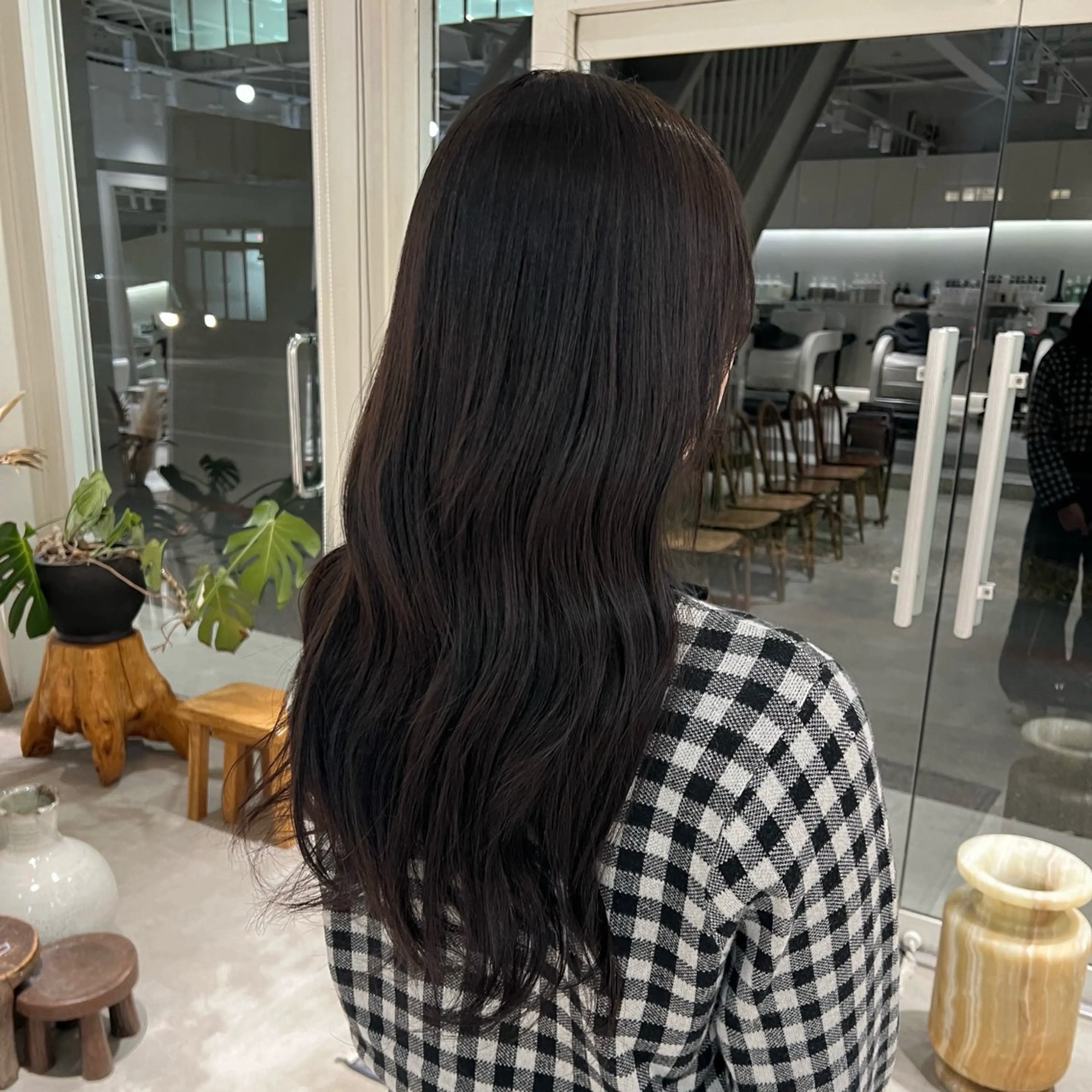 ロング カラー ブラウンカラー ヘアカラー 周東 芽依のヘアスタイル