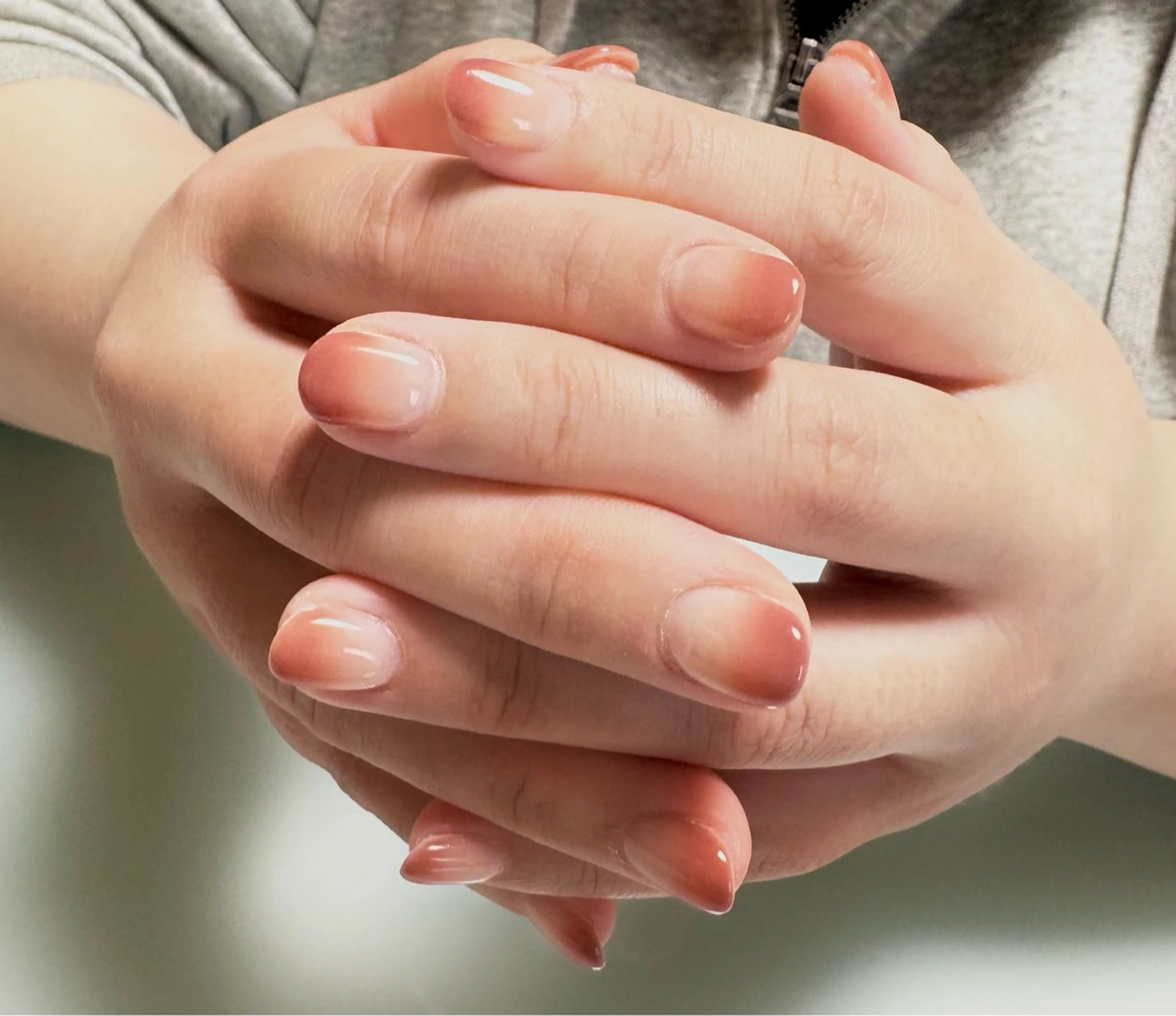 ネイル グラデーション オフィスネイル 徳永 加奈のネイルデザイン