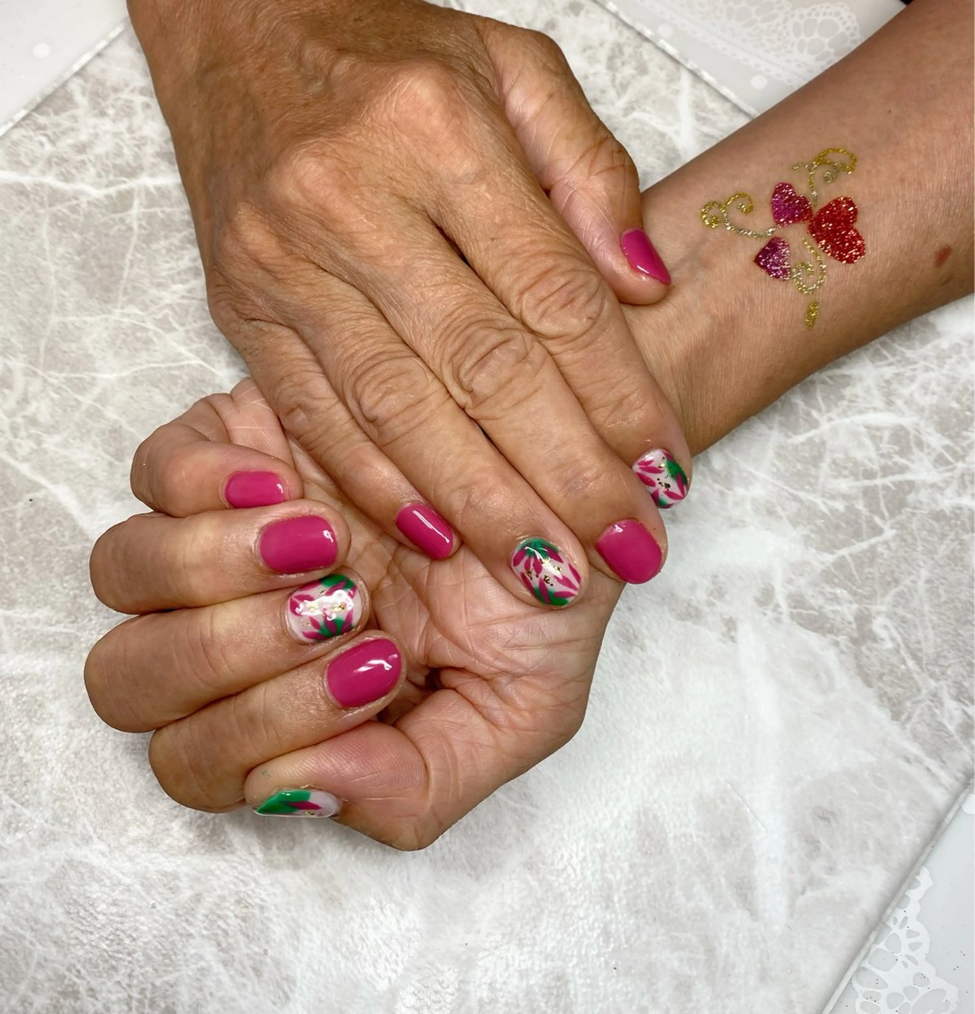 ネイル ハンドネイル ゆぴねいる所属・ゆぴねいる yupinailのネイルデザイン