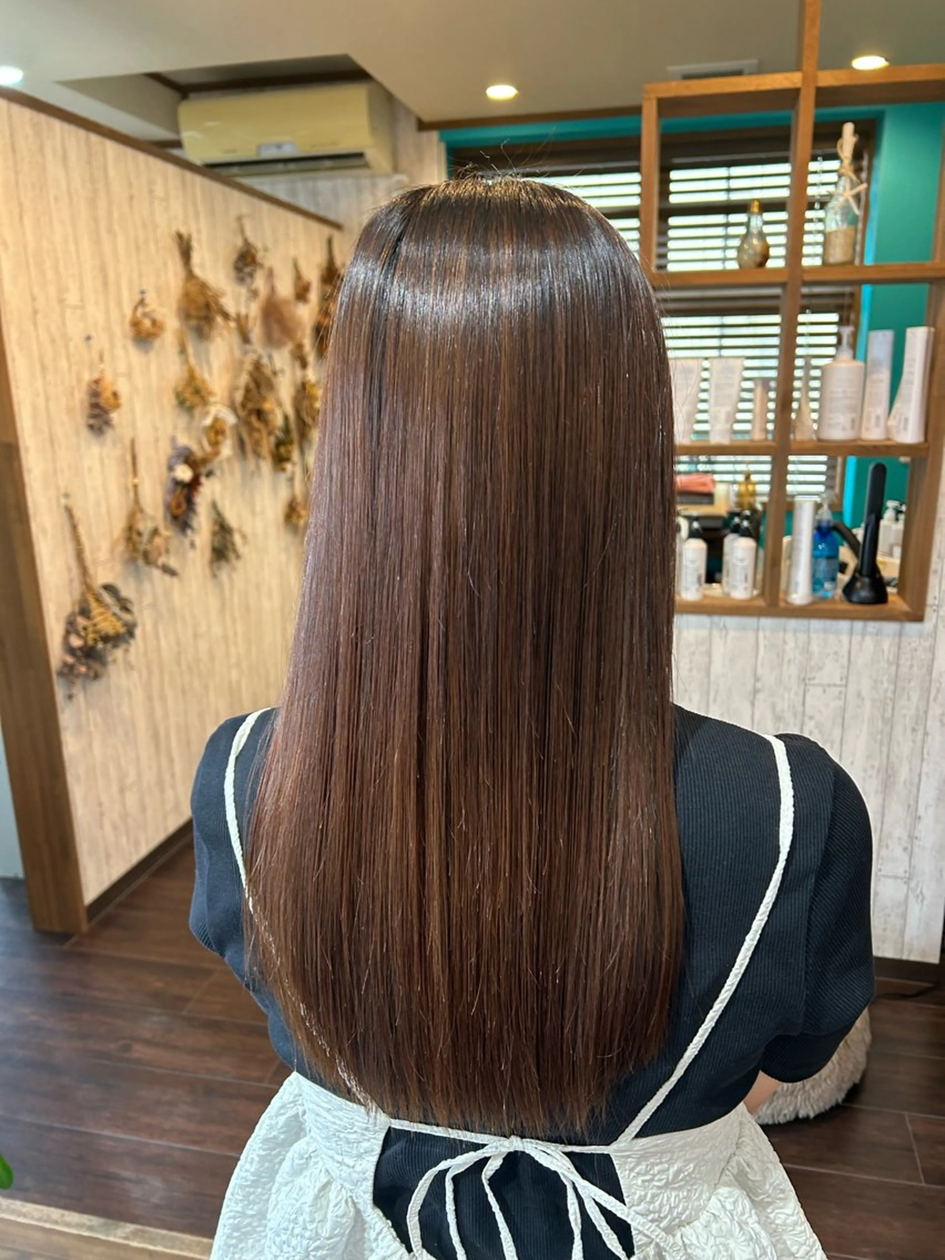 ロング 早坂 さくらのヘアスタイル