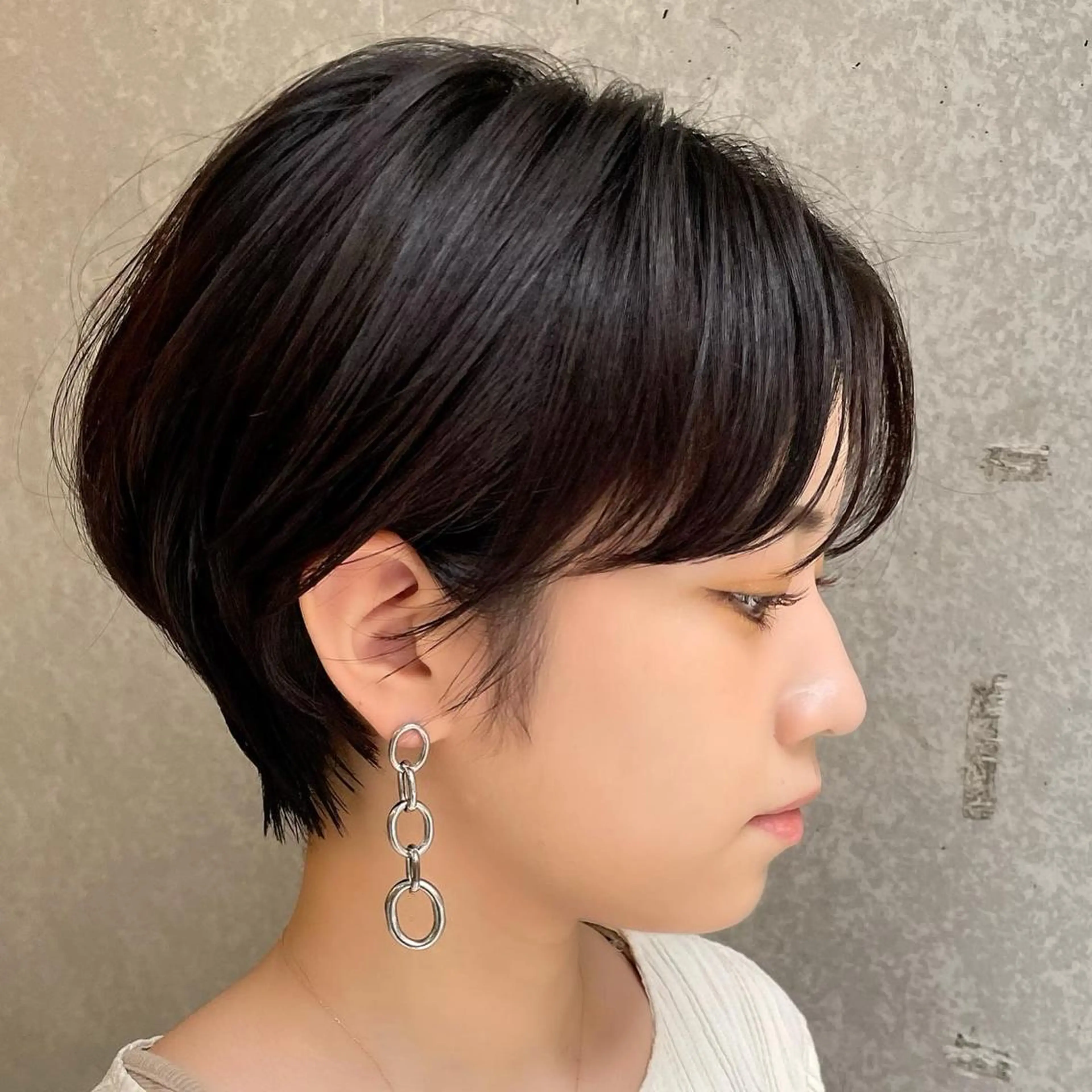 ショート 三鷹で1番ショート ボブをカットする新谷のヘアスタイル