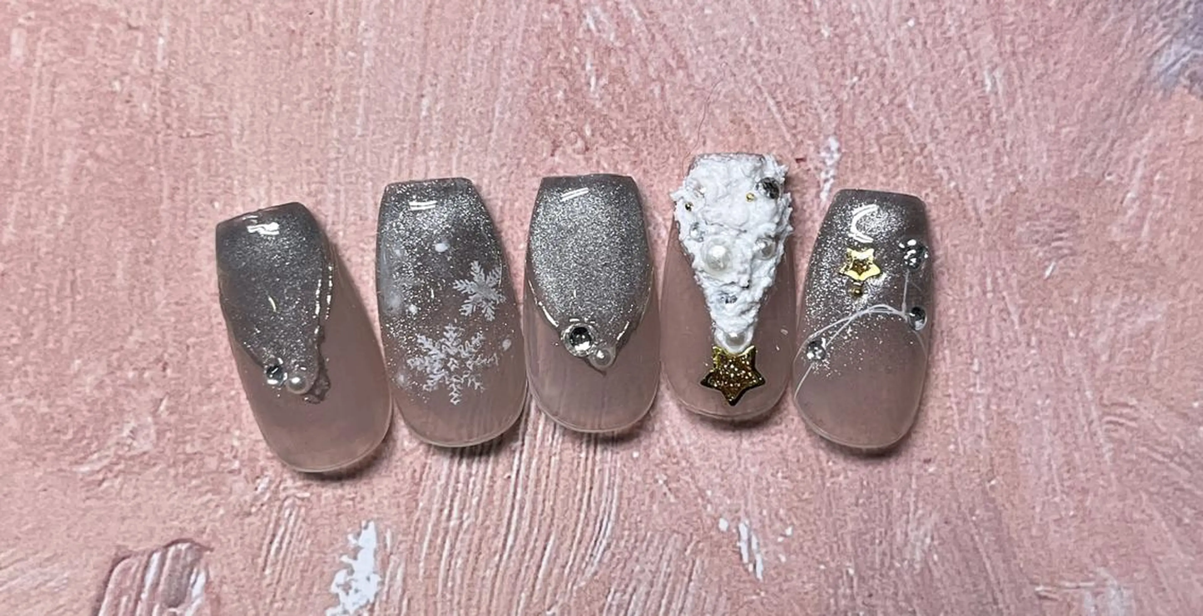 ネイル 冬ネイル クリスマス AB マツエクネイルサロンのネイルデザイン