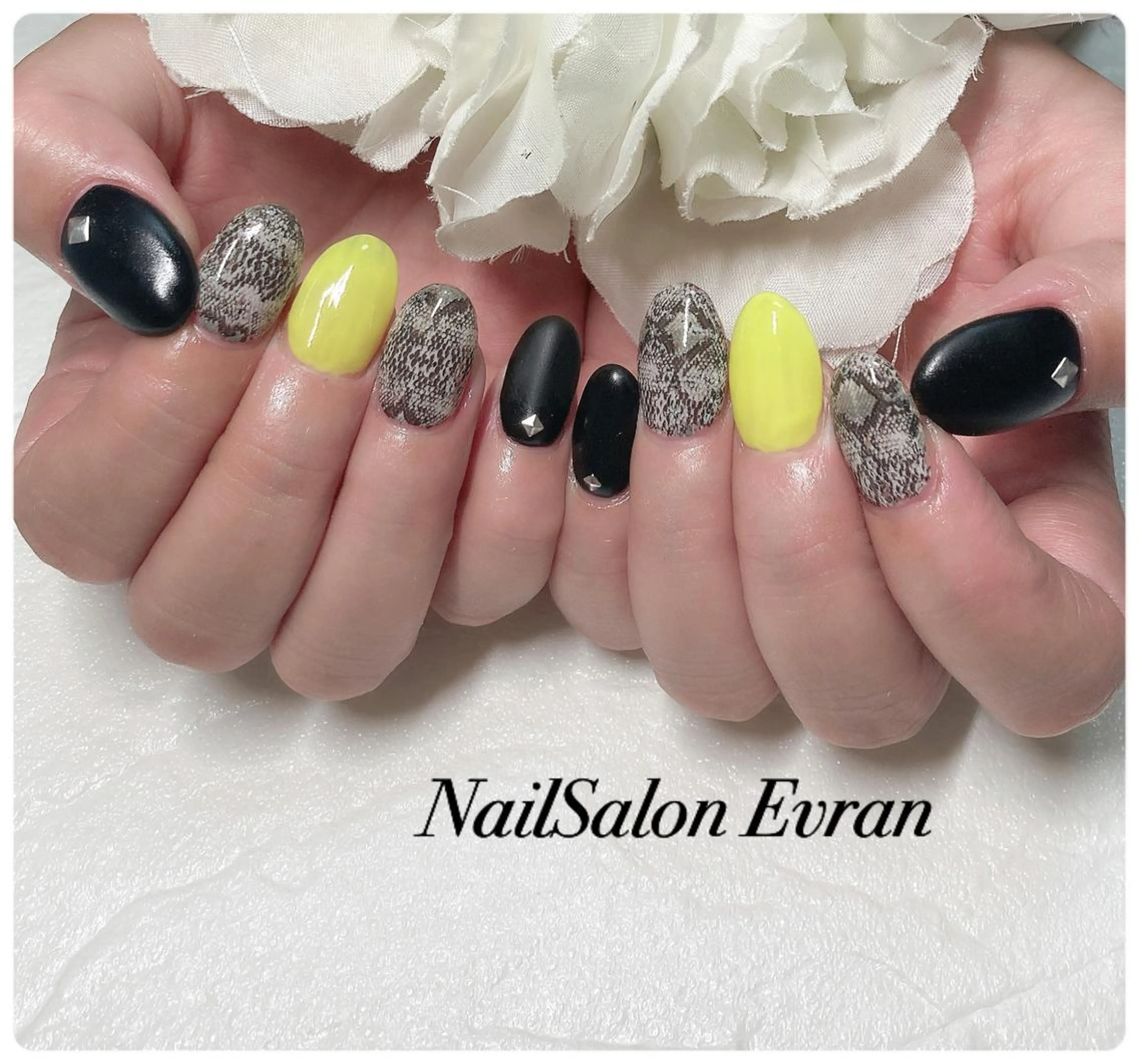 ネイル マットネイル ハンドネイル Nail salon Evranのネイルデザイン
