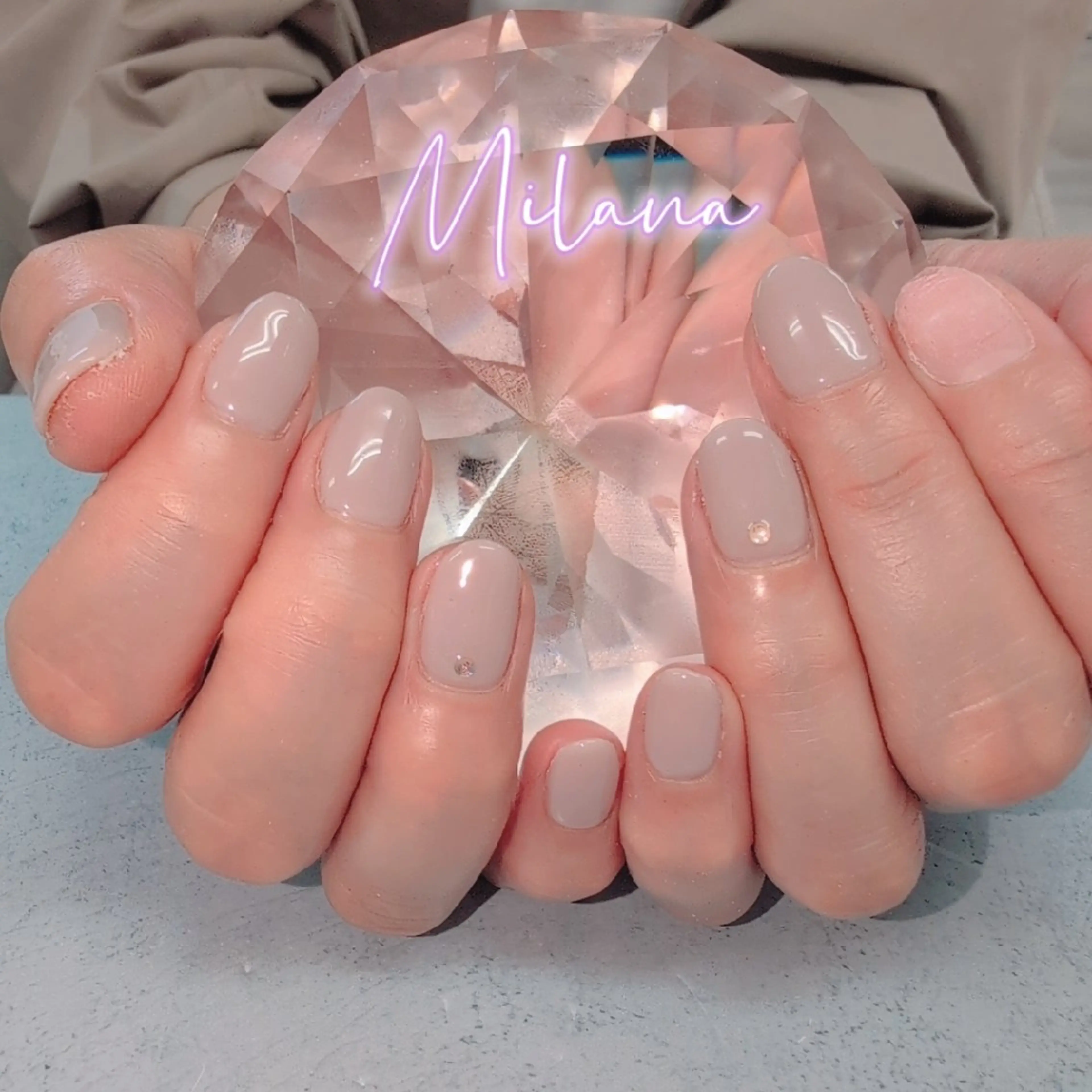 ネイル ワンカラーネイル ストーンネイル ハンドネイル Milana 川瀬のネイルデザイン