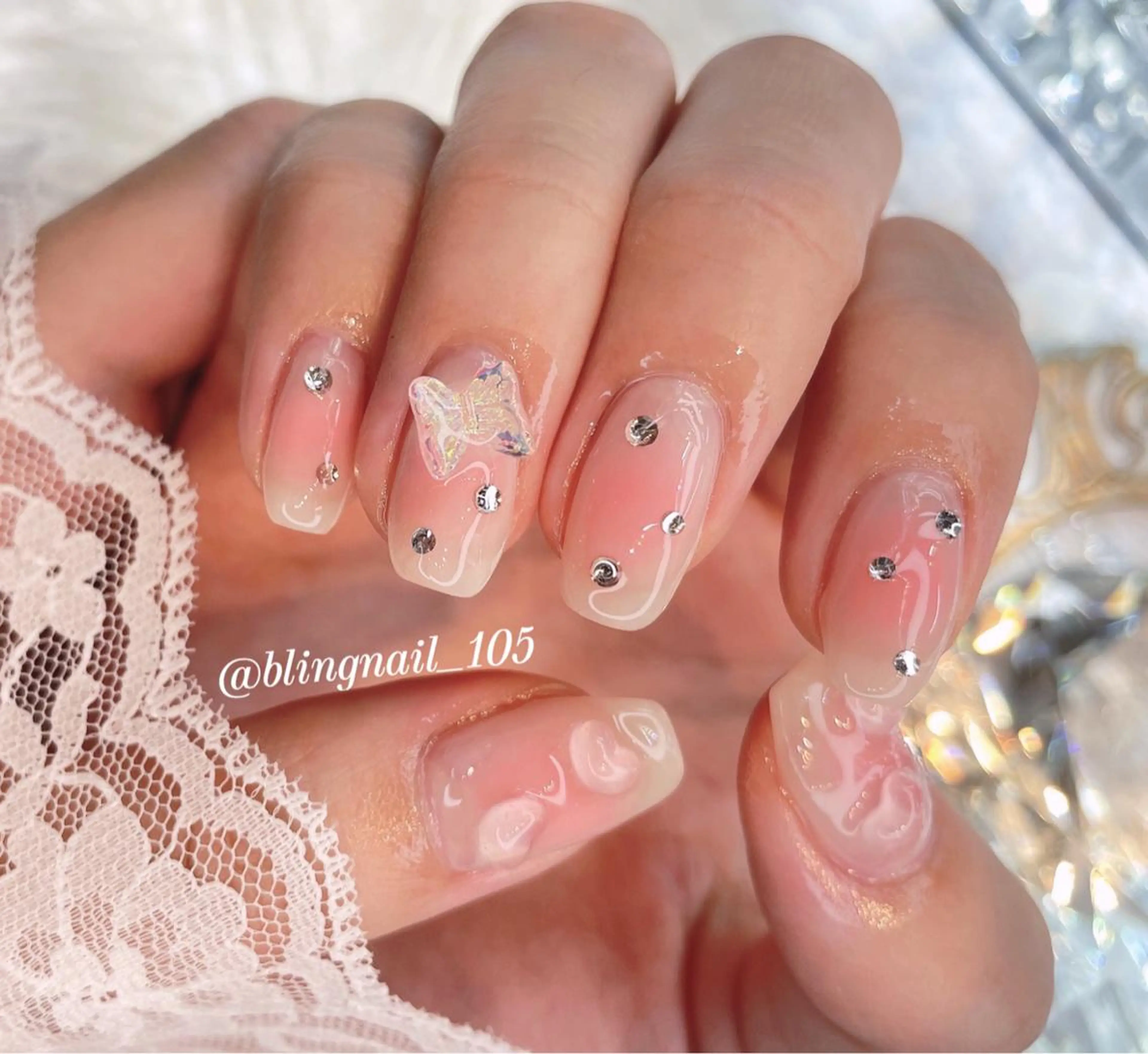 ネイル 23時まで❤︎韓国、 ワンホンネイルのネイルデザイン