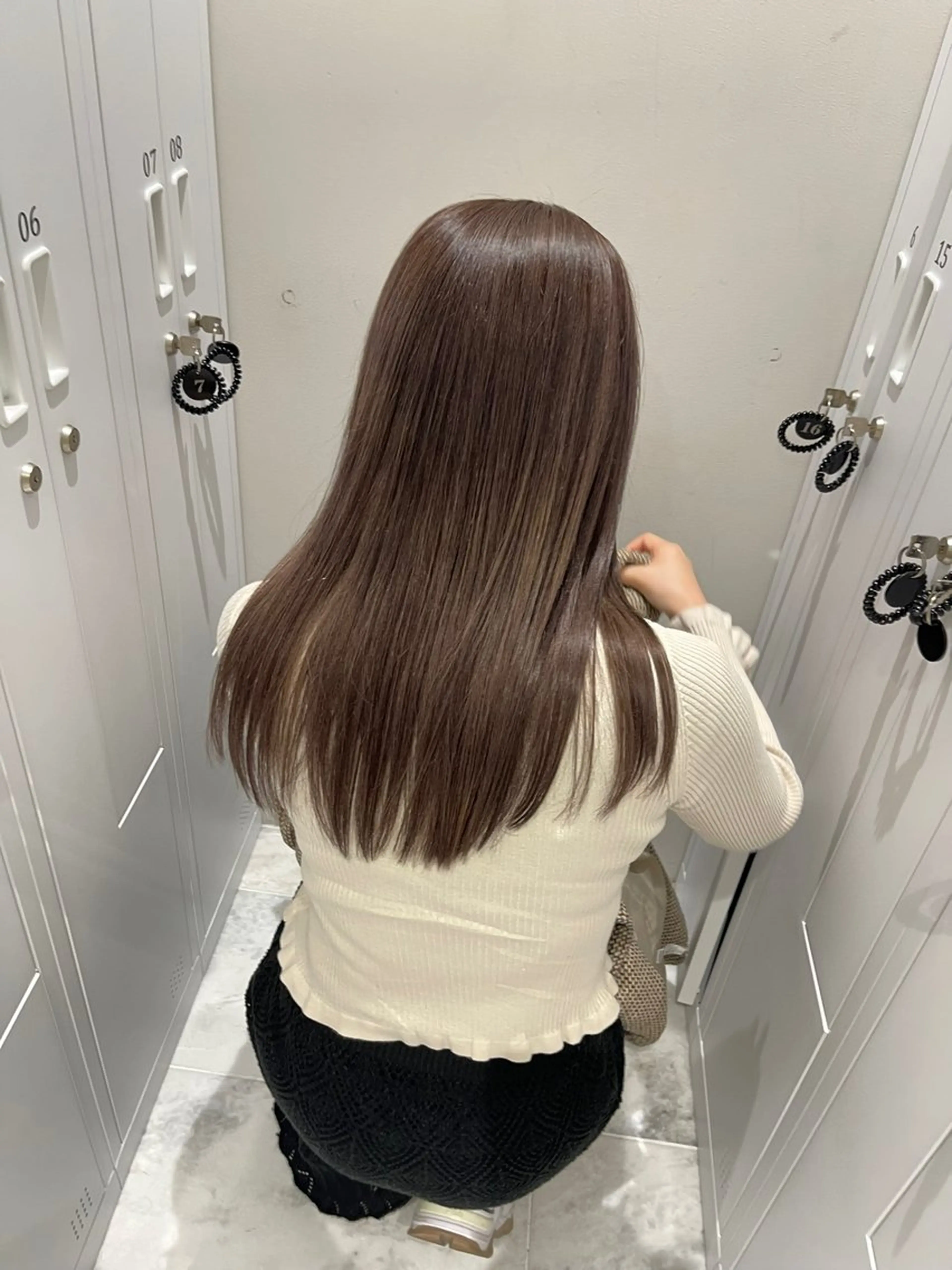 セミロング カラー カット 縮毛矯正 IVORY.所属・〻ツヤハイトーン🩰 🤍HARUCAのヘアスタイル