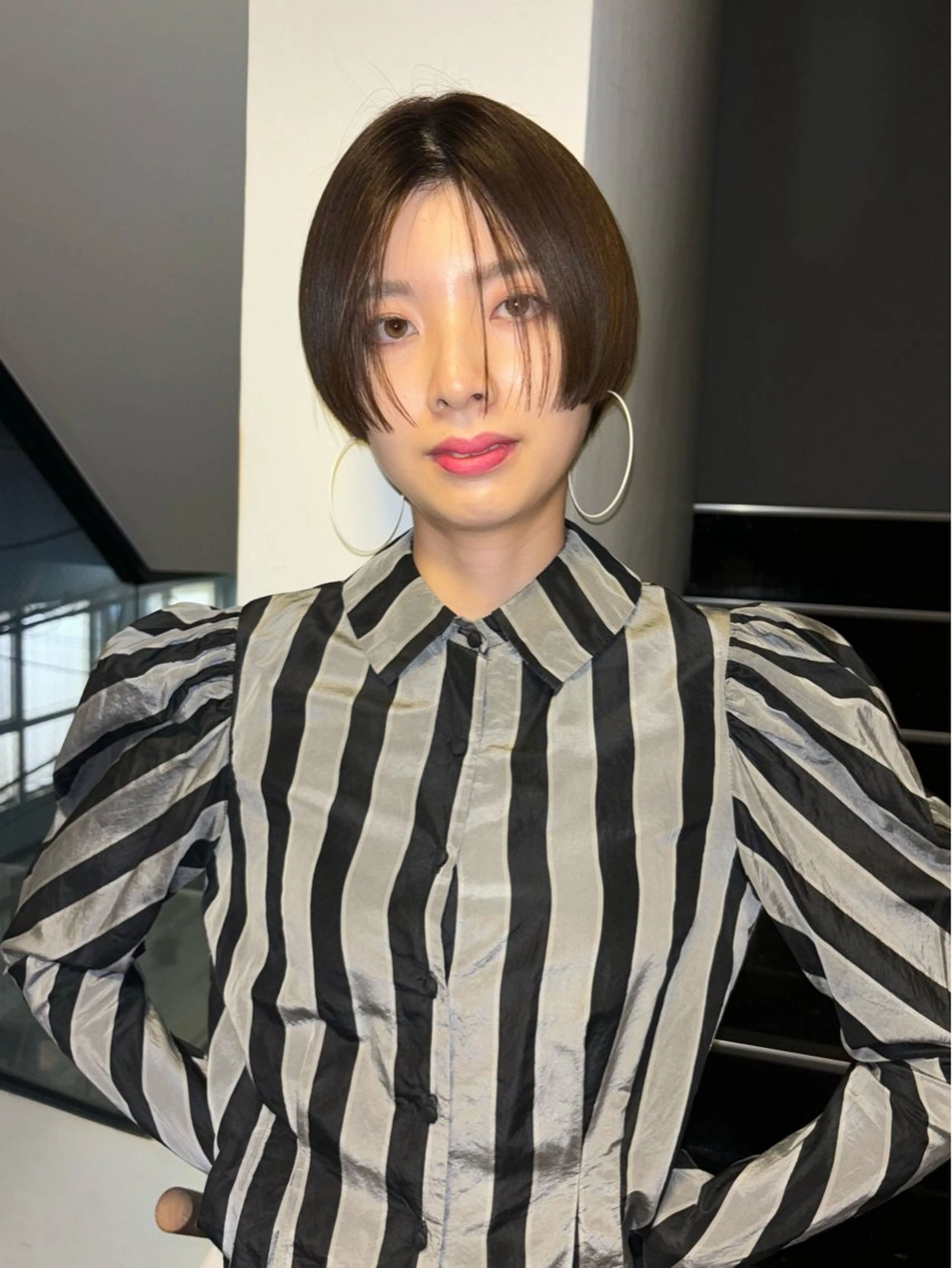 ショート カラー ショートヘア ファッションに 溶け込むstyleのヘアスタイル