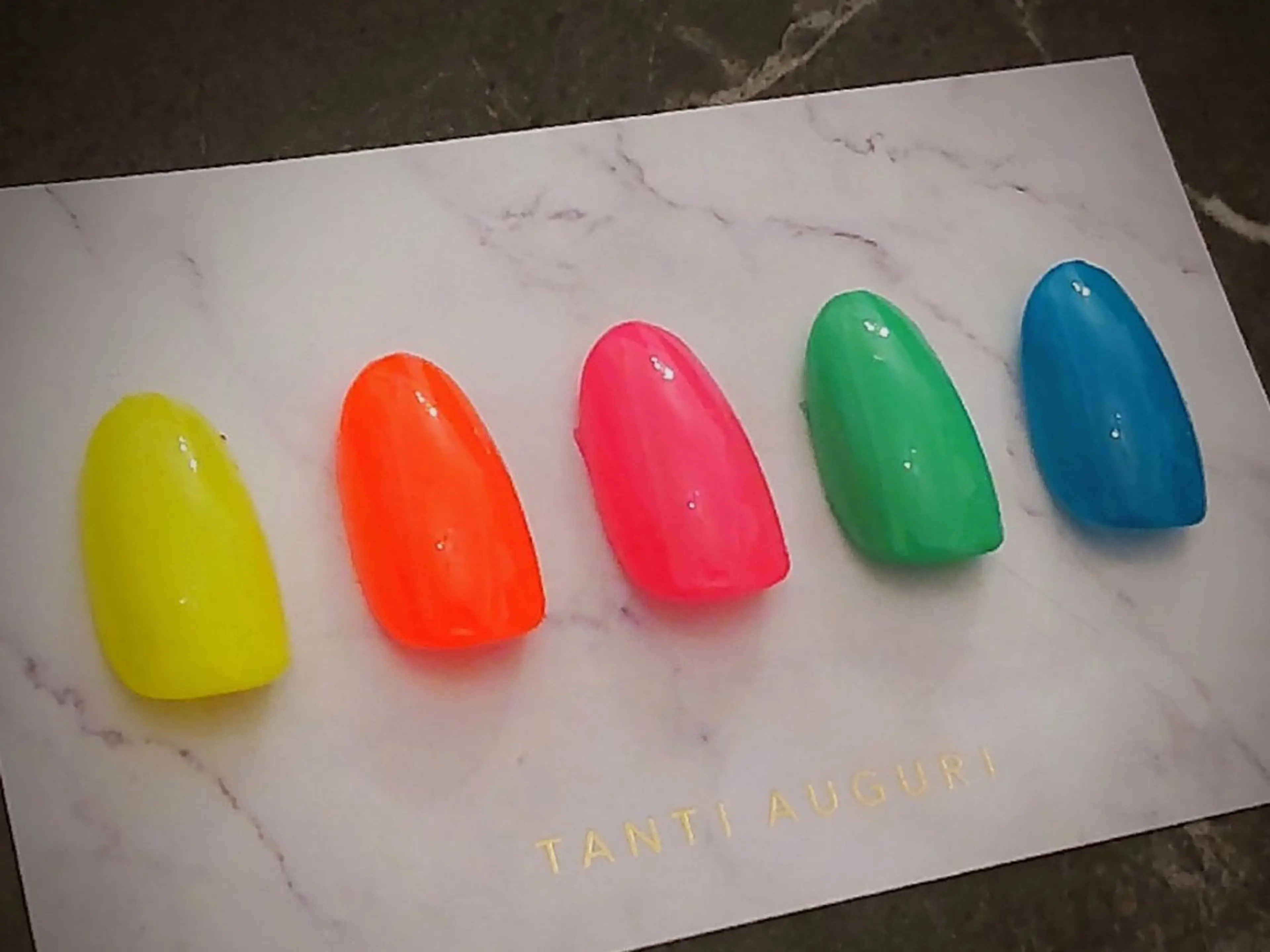 ネイル フットネイル Éva nail MARIのネイルデザイン