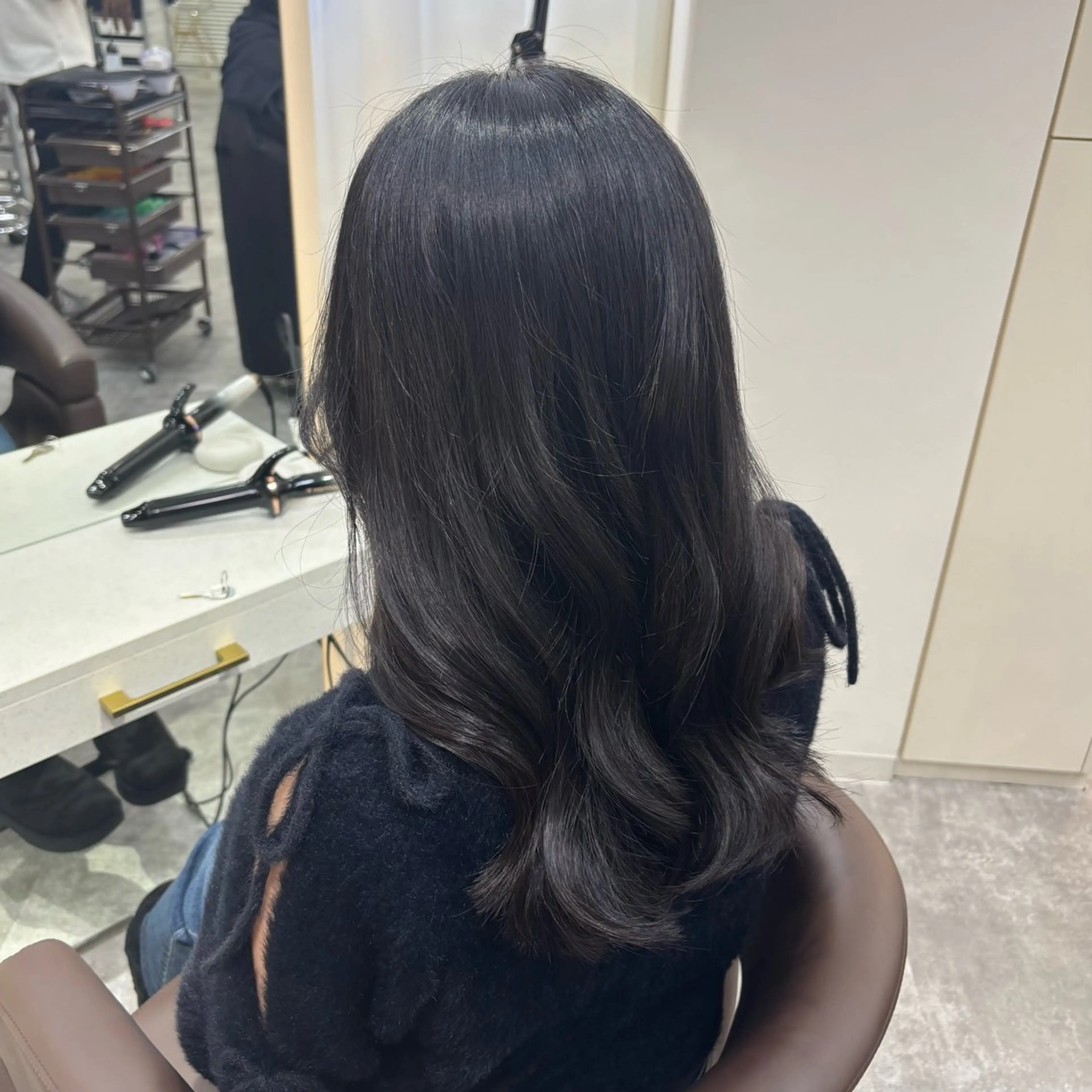 ミディアム ヘアセット BONDZSALON 表参道店所属・艶髪カラー・髪質改善 ストレートAsunaのヘアスタイル