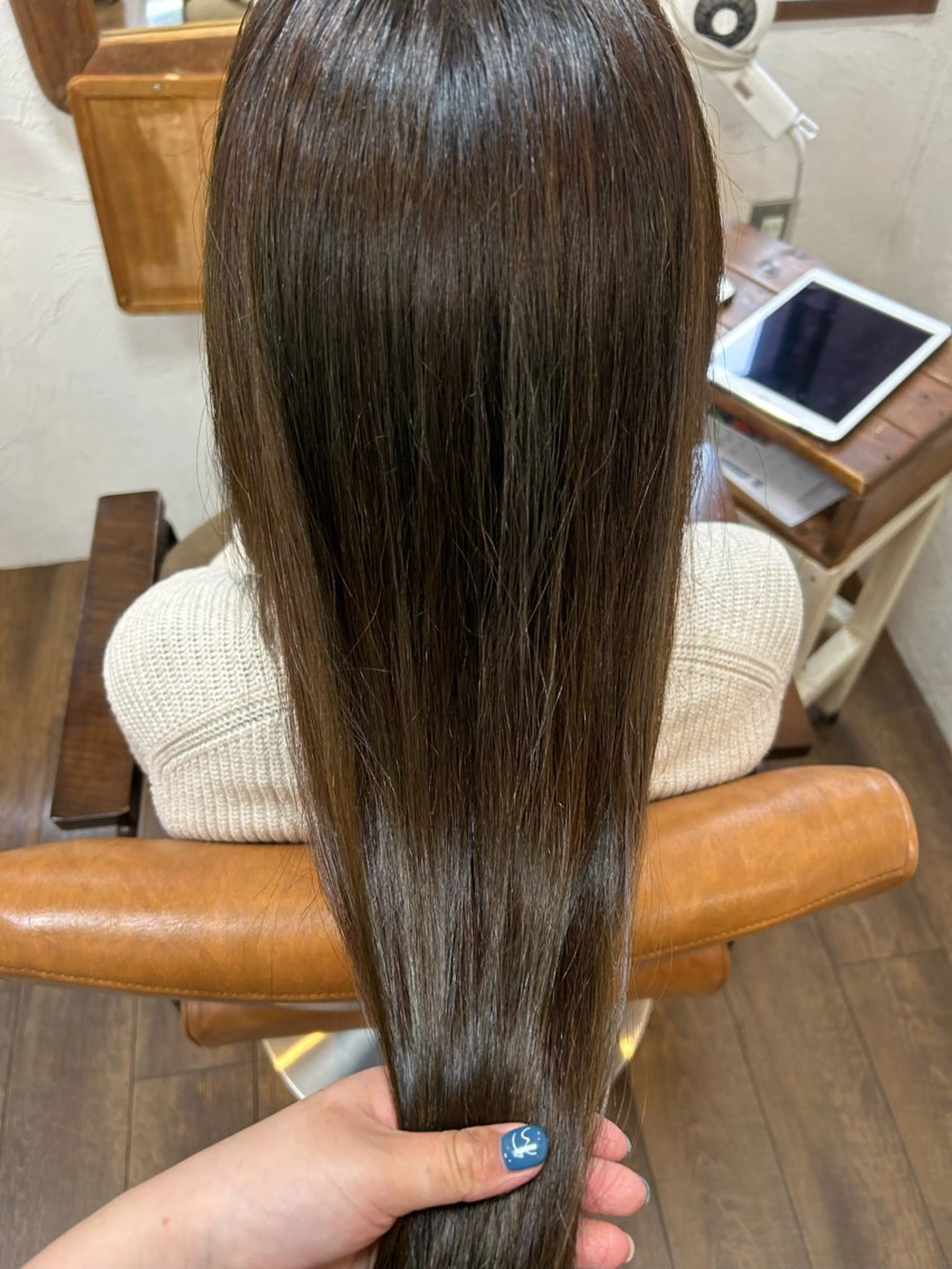 ロング カラー ベージュカラー オリーブベージュ ヘアカラー 徳永　髪質改善 縮毛矯正のヘアスタイル
