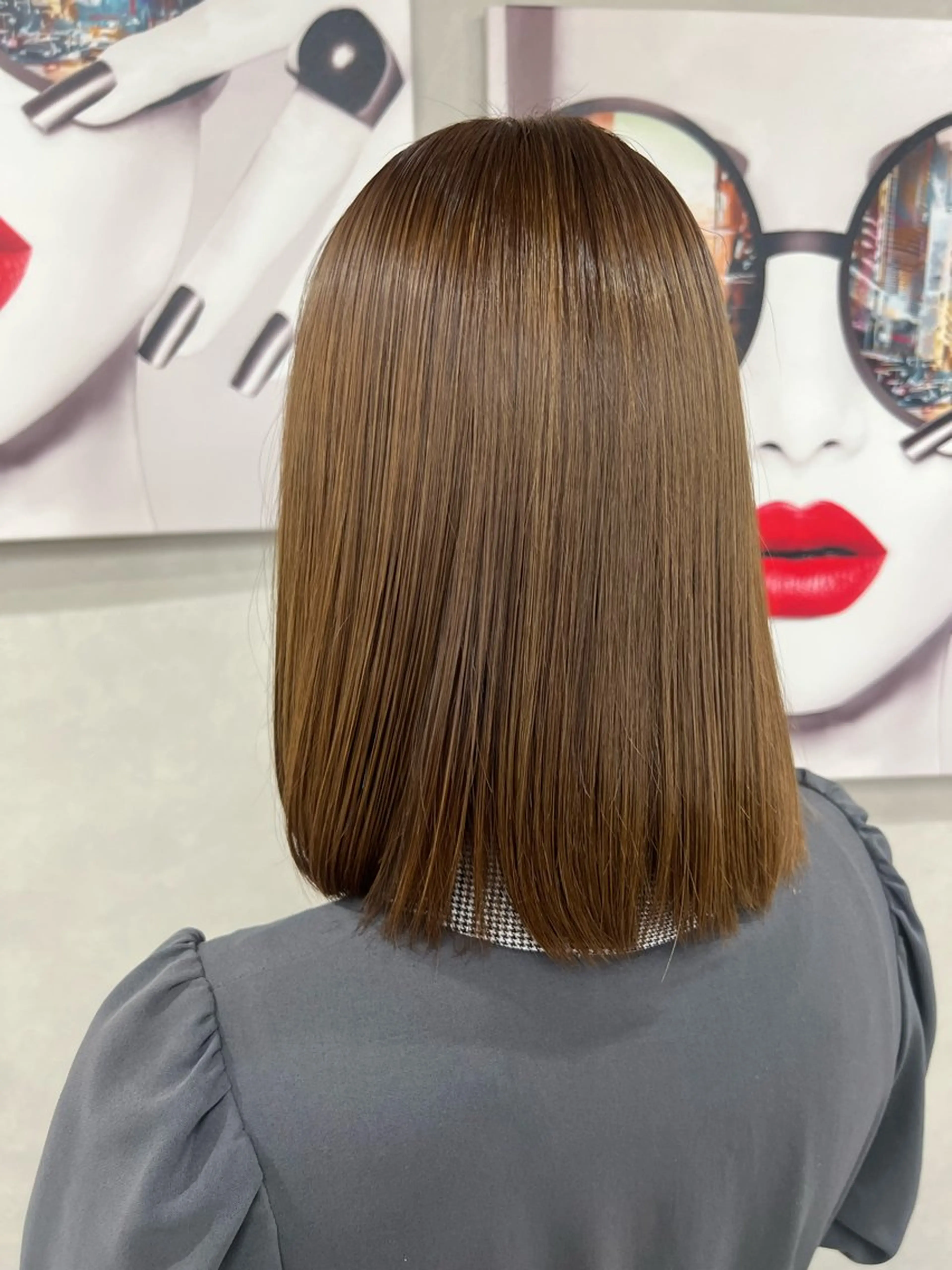 ミディアム カラー グレージュ 髙橋 羽衣利のヘアスタイル