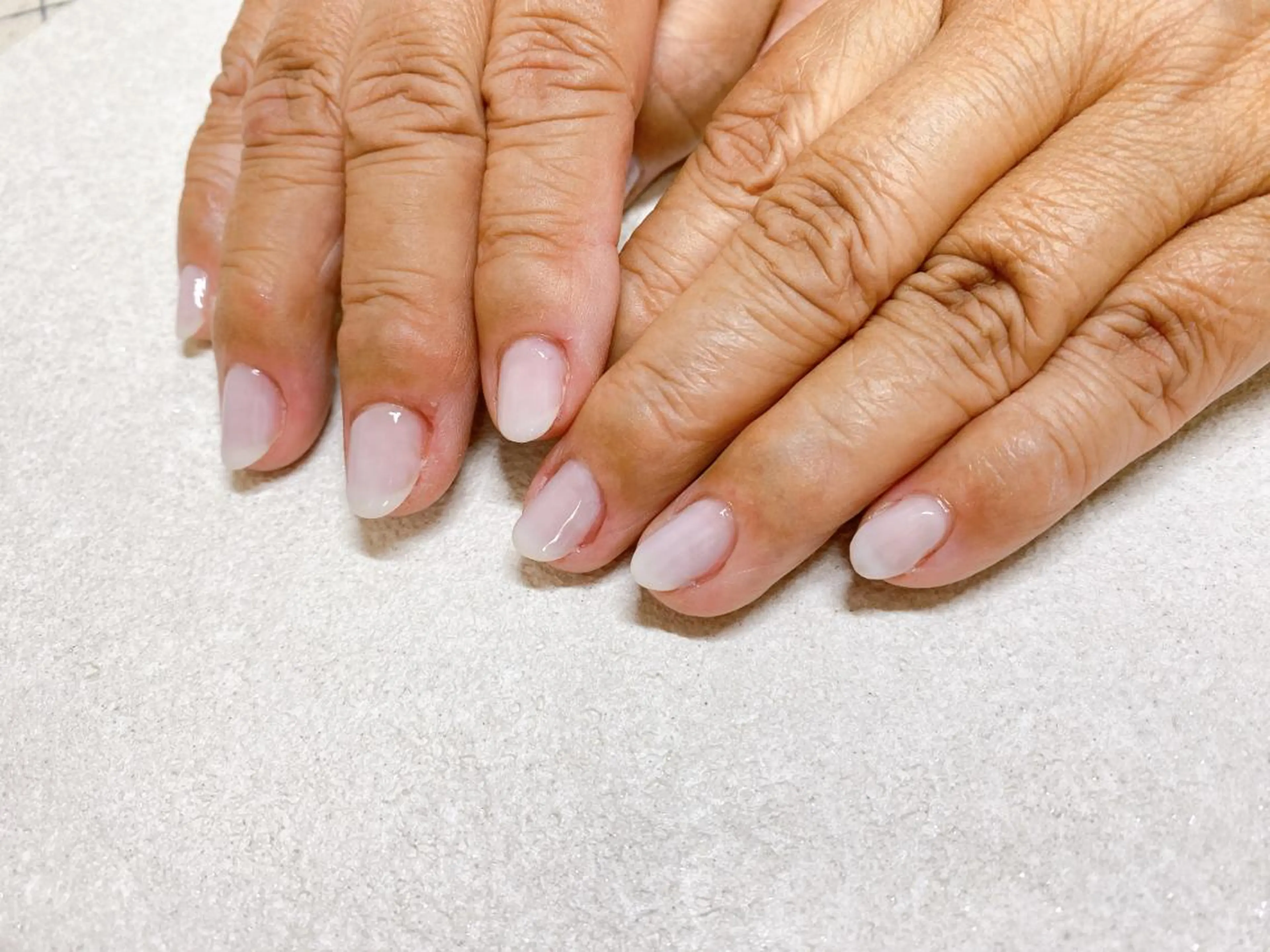 ネイル オーロラネイル フラワーネイル フットネイル フレンチネイル ジェルネイル mogunail &blowのネイルデザイン