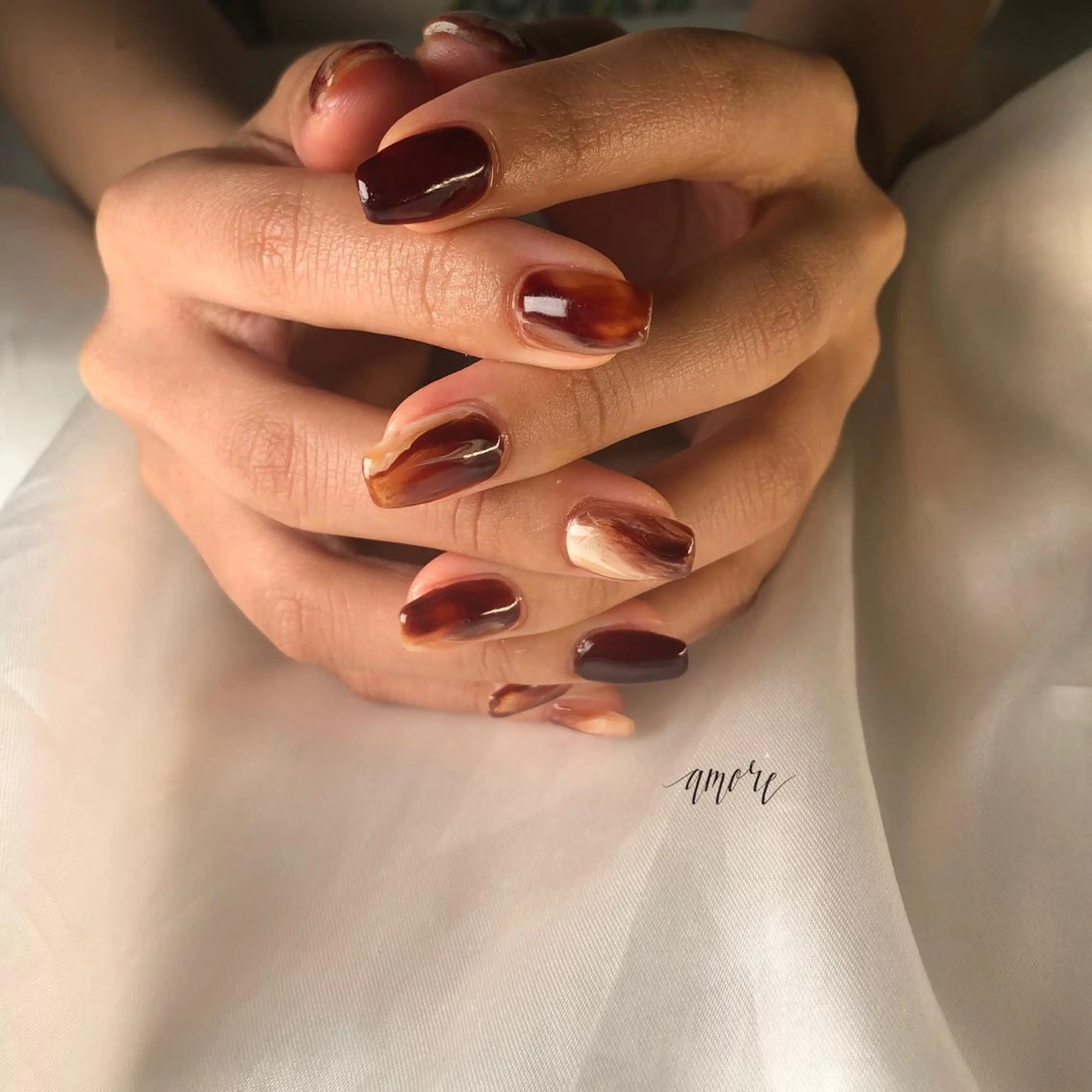 ネイル ジェルネイル 氷ネイル・うるうるネイル キラキラネイル マグネットネイル ミラーネイル You kyehwaのネイルデザイン