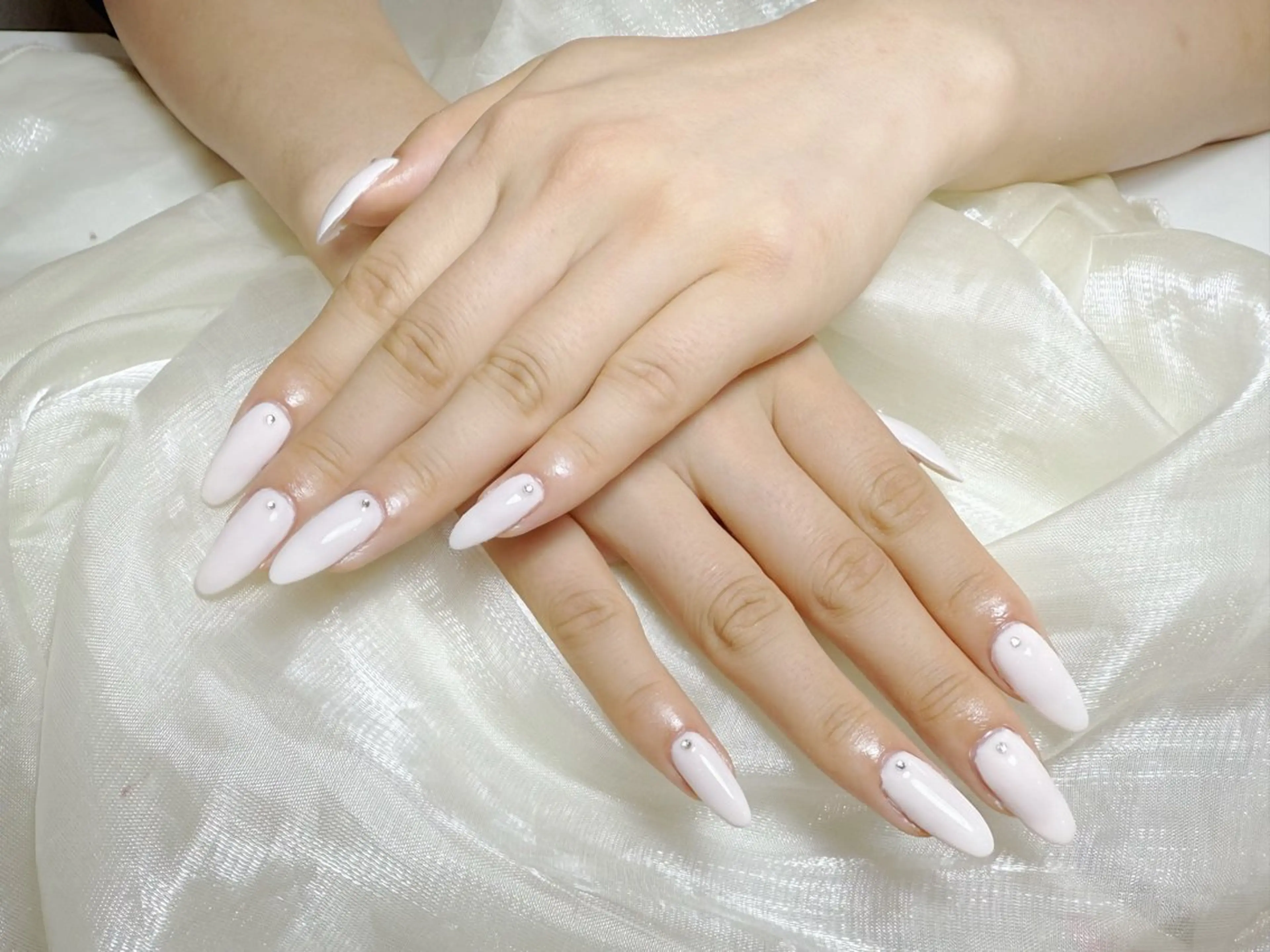 ネイル ハンドネイル ヨウ キョウセンのネイルデザイン