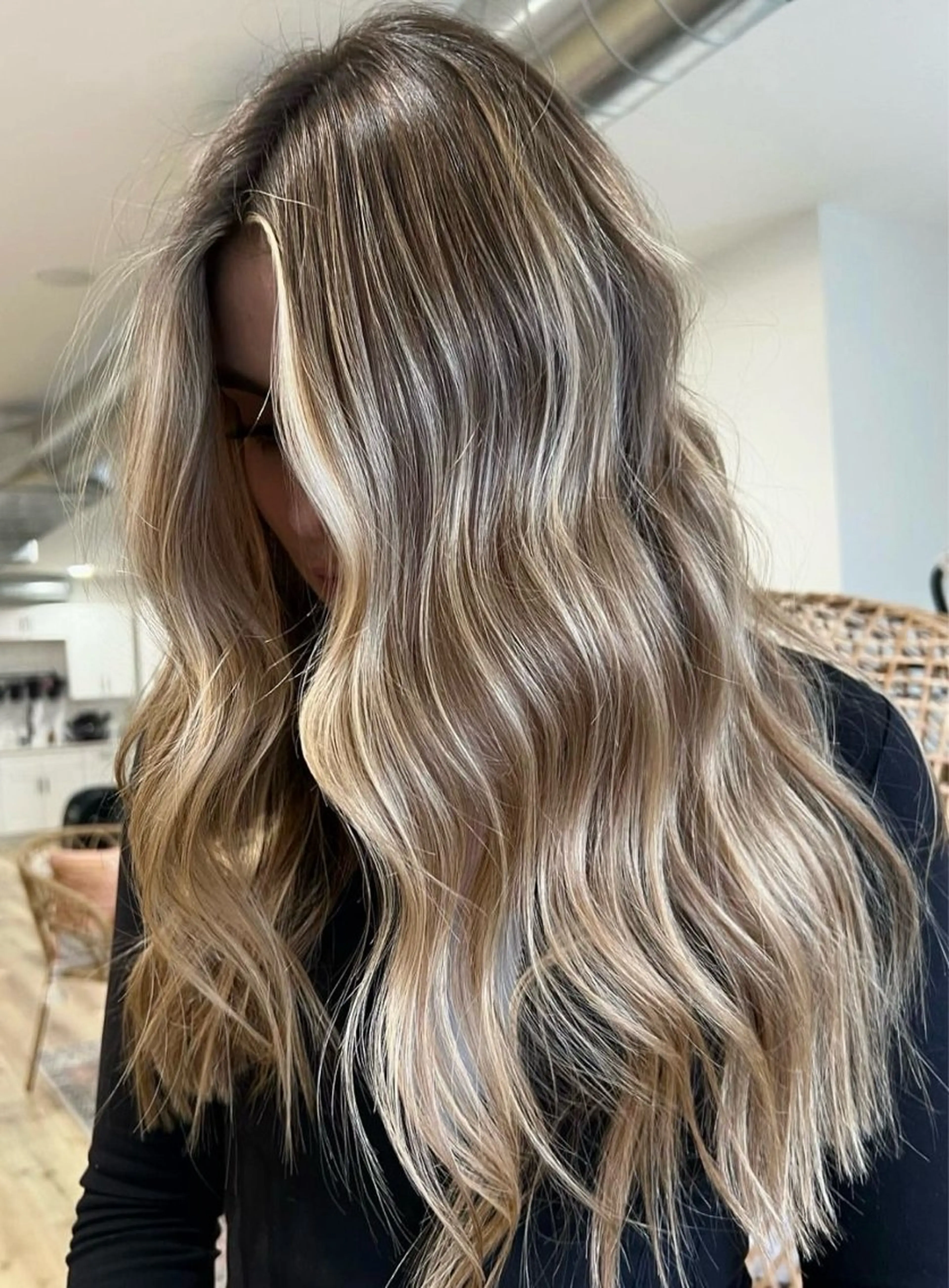 ロング カラー ハイライトカラー ボブ ハイライト レイヤーカット ロング カット ヘアカラー トリートメント 🌸MAYU🌸 ハイトーン➕レイヤーのヘアスタイル