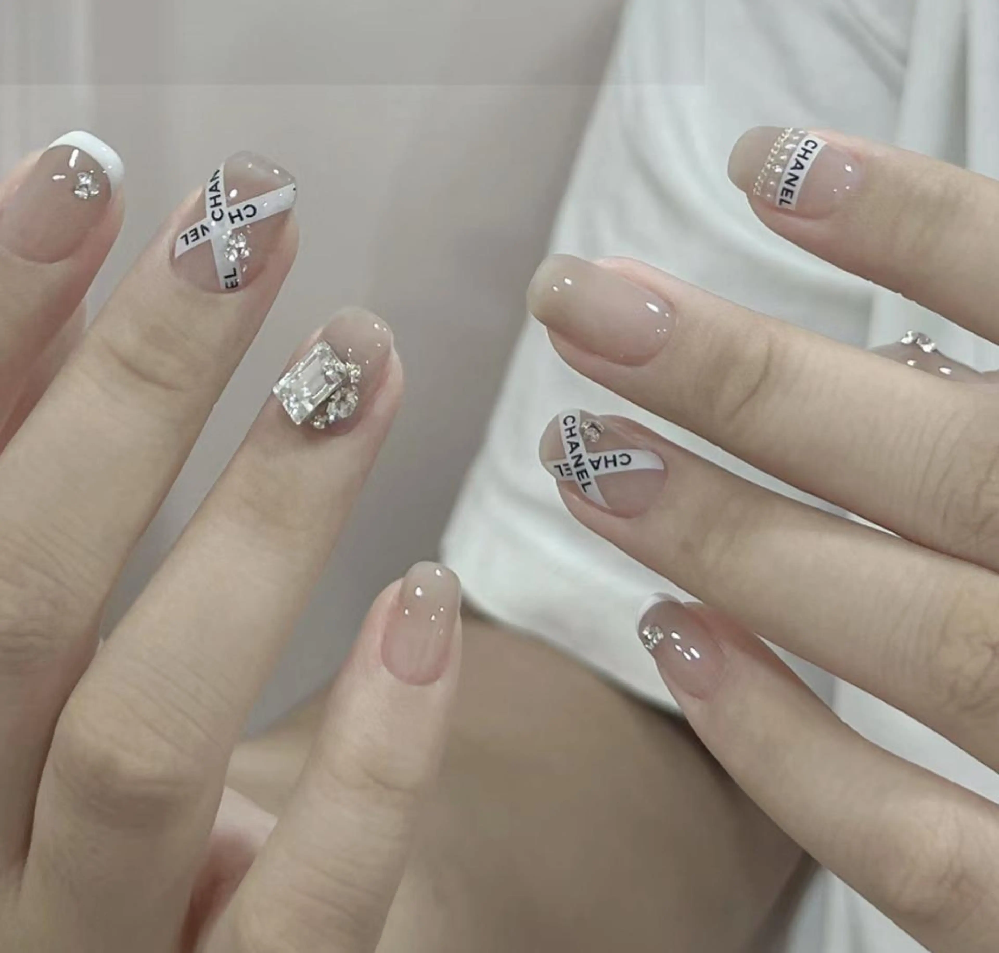 ネイル シンプルネイル Queens マオのネイルデザイン