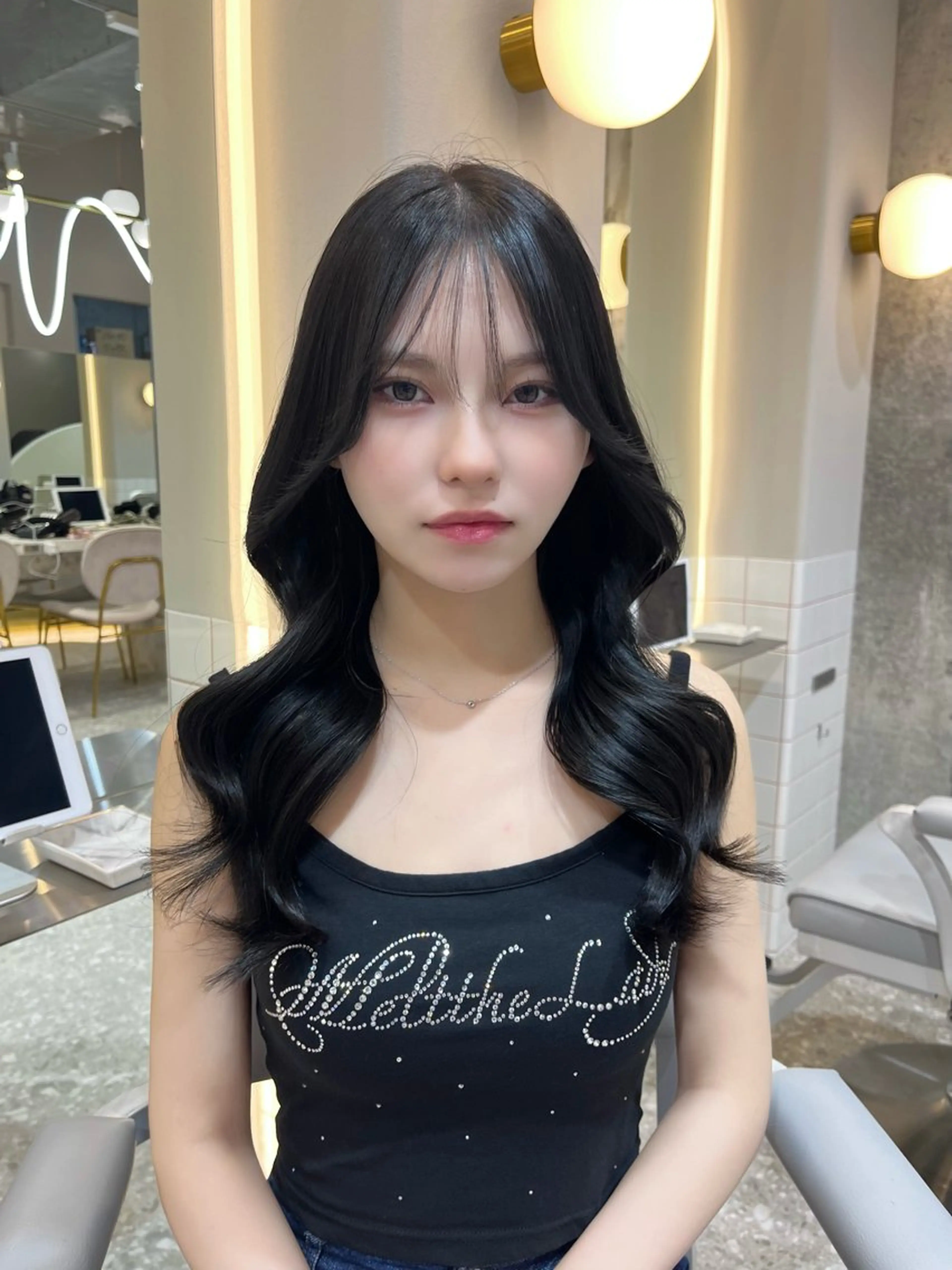 ロング レイヤーカット 新宿🤍Maiのヘアスタイル