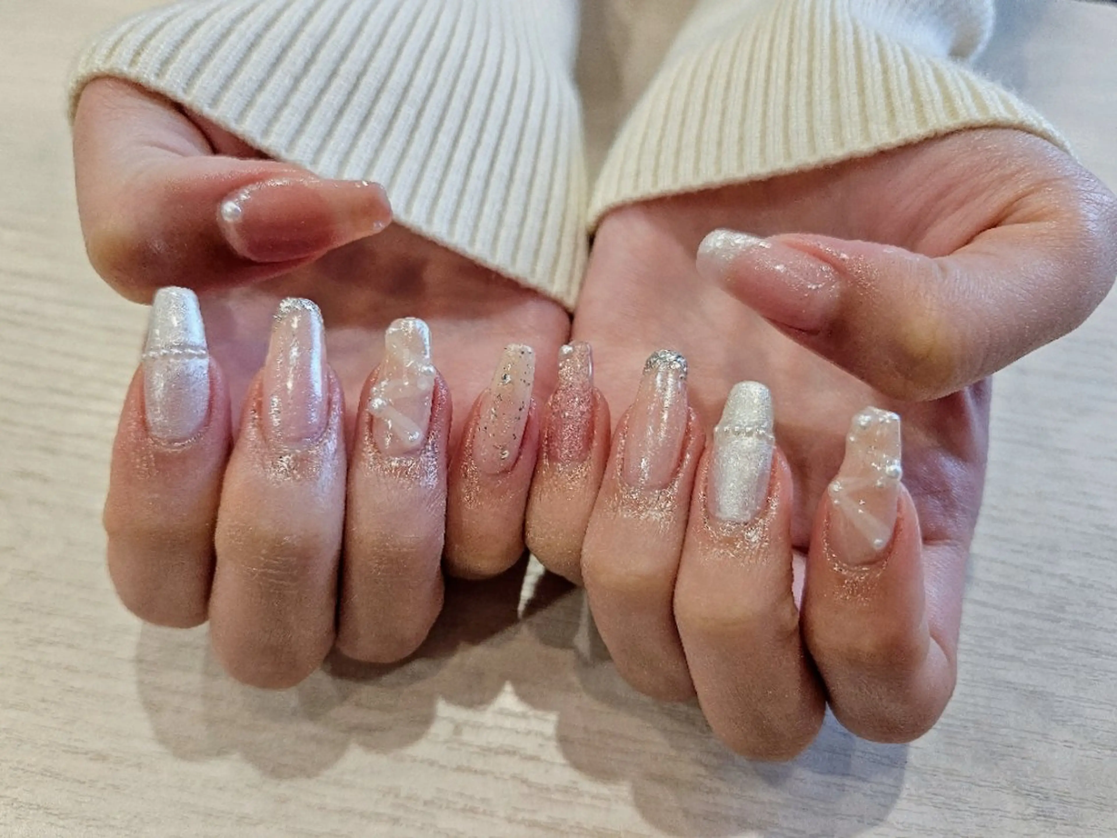 ネイル ハンドネイル 関口 友菜のヘアスタイル